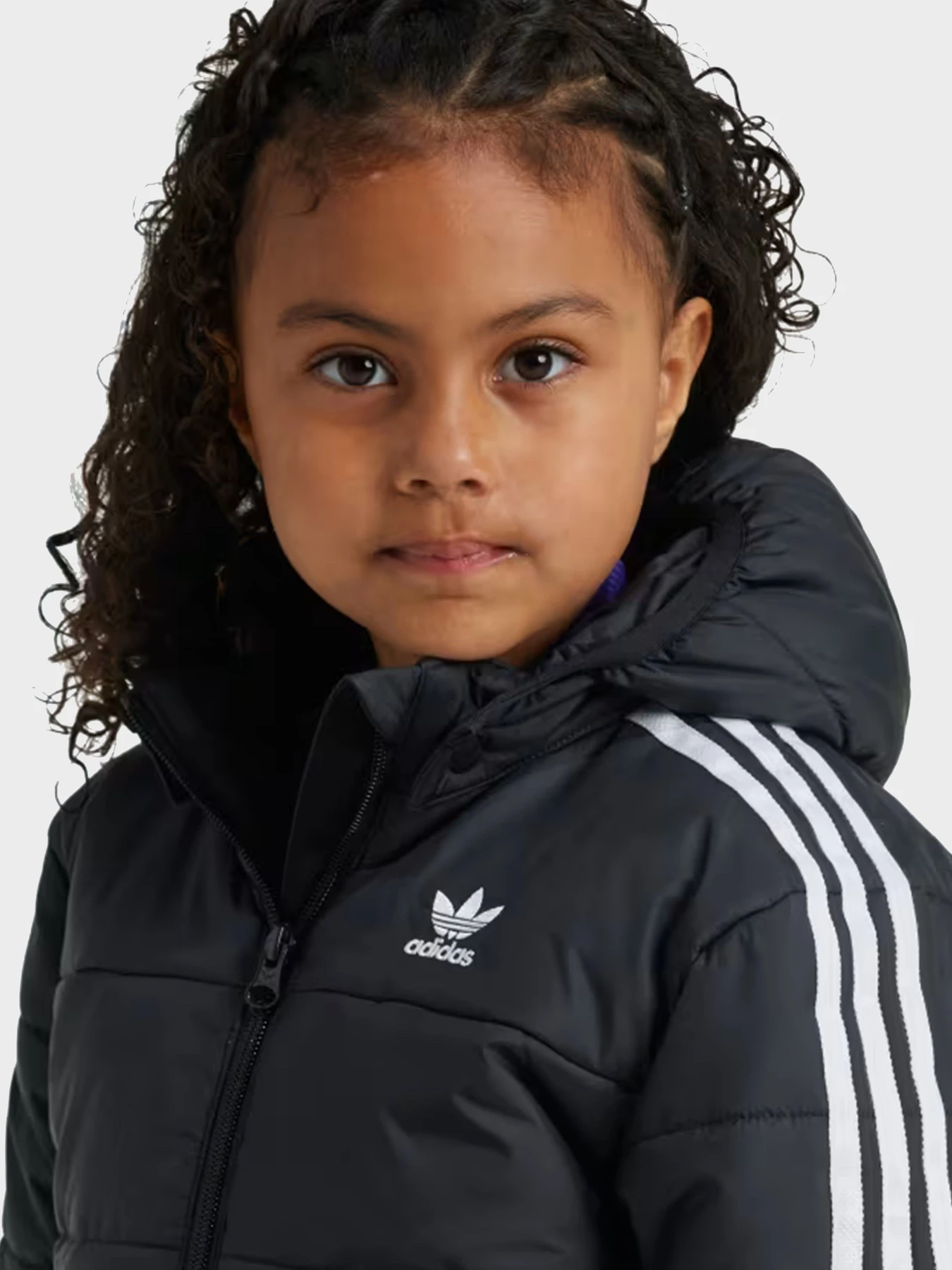 Куртки и дубленки Adidas модель IY4812 Куртки и дубленки Adidas модель IY4812 Фото