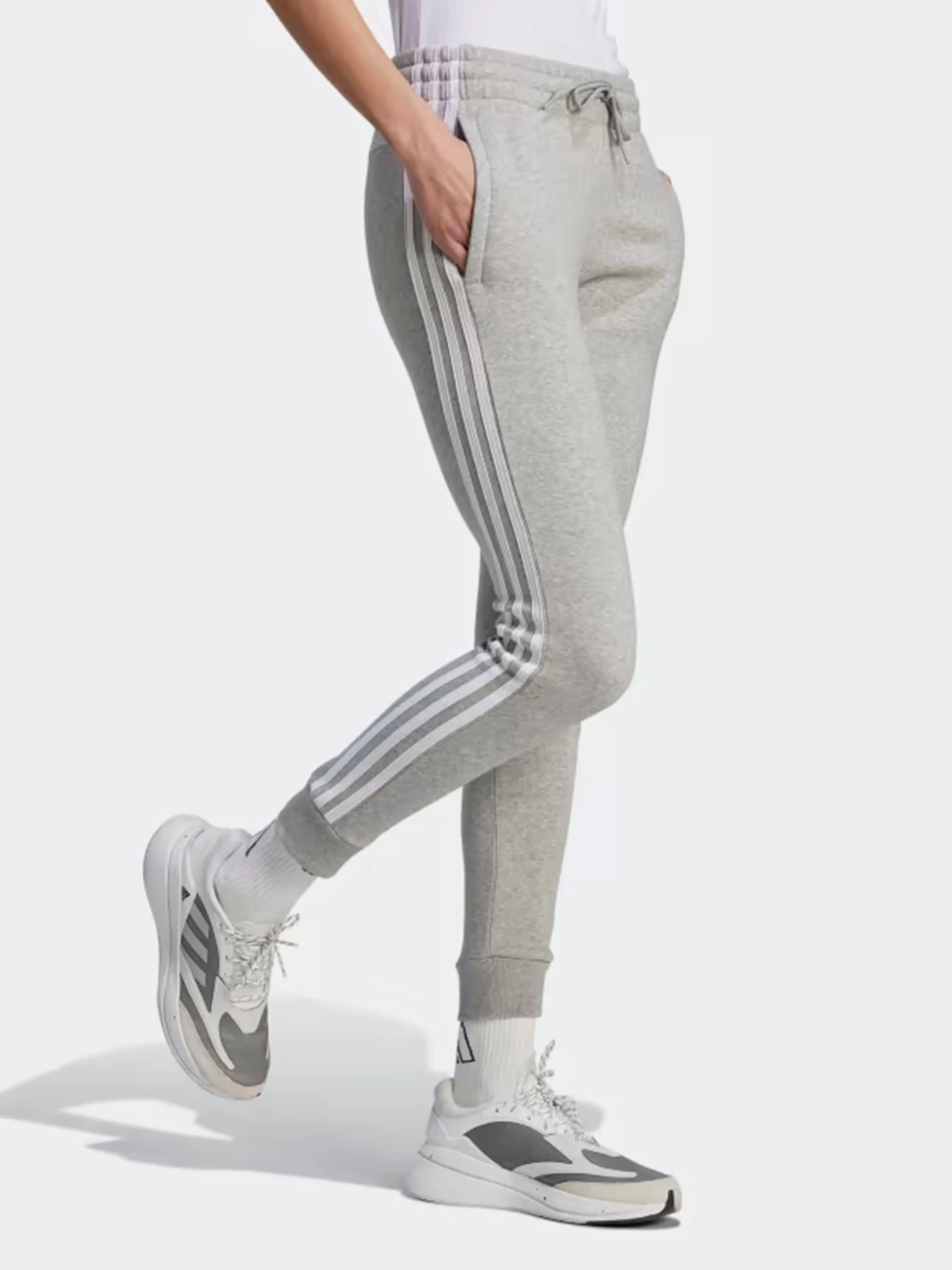 Брюки Adidas модель IL3282 Брюки Adidas модель IL3282 Фото