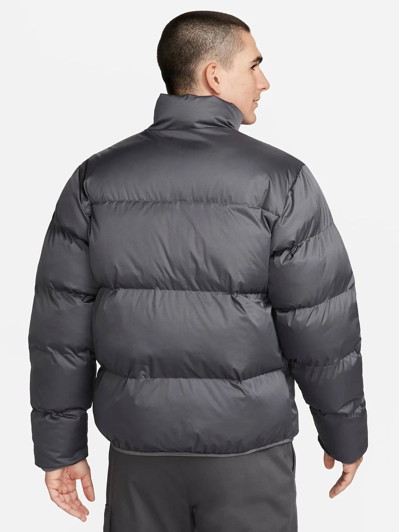 Куртки и дубленки NIKE модель FB7368-068 Куртки и дубленки NIKE модель FB7368-068 Фото