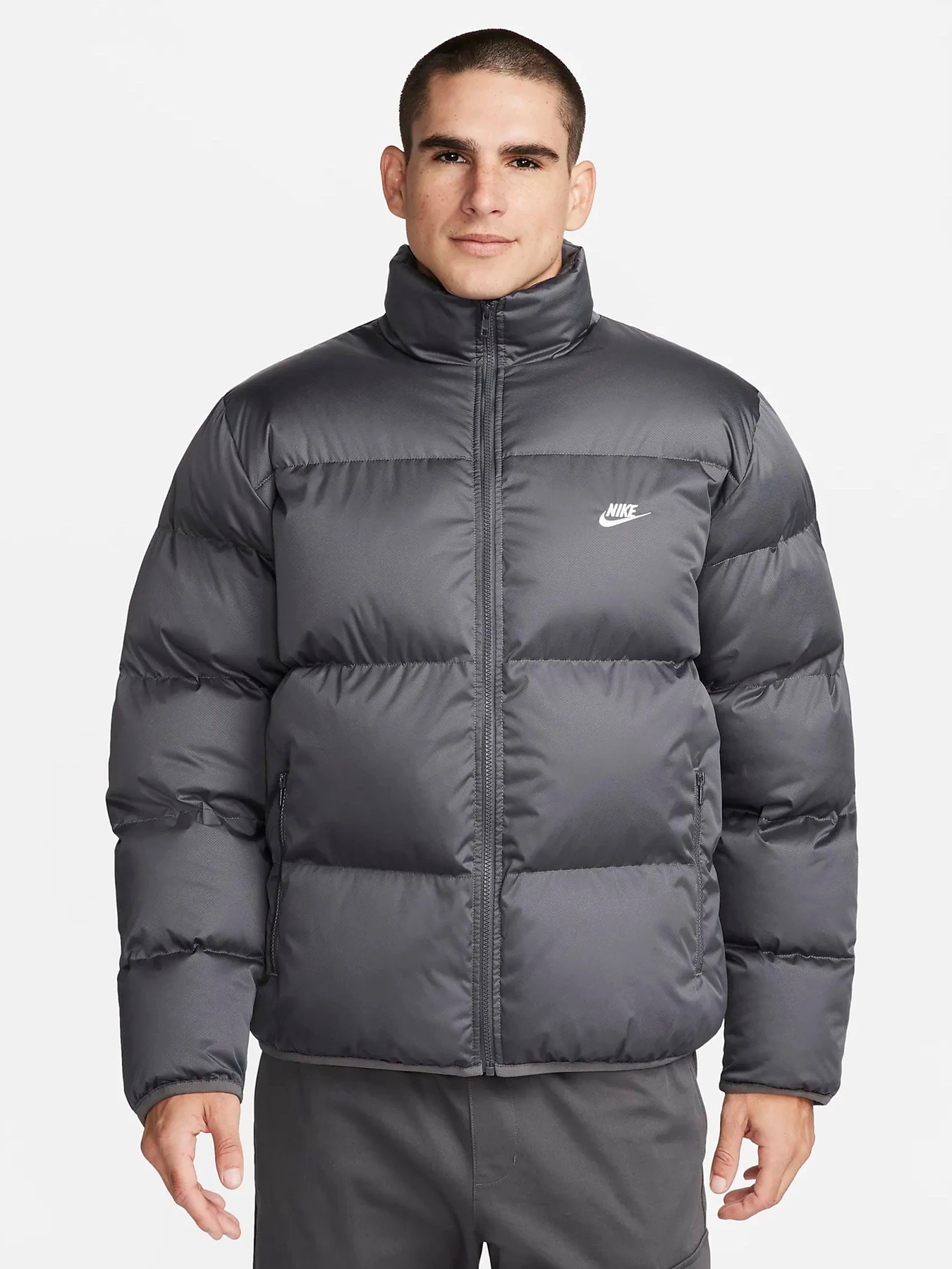 Куртки и дубленки NIKE модель FB7368-068 Куртки и дубленки NIKE модель FB7368-068 Фото