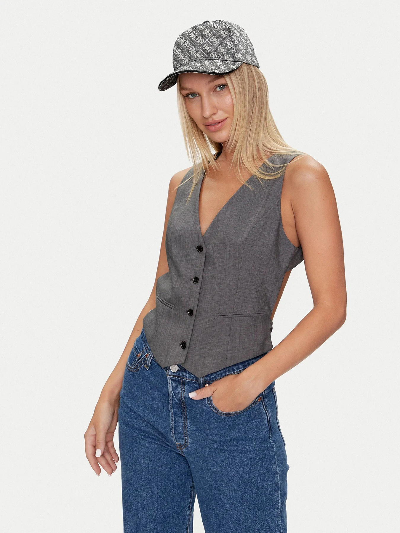Шапки и кепки GUESS модель AW5155-POL03-CLO Шапки и кепки GUESS модель AW5155-POL03-CLO Фото
