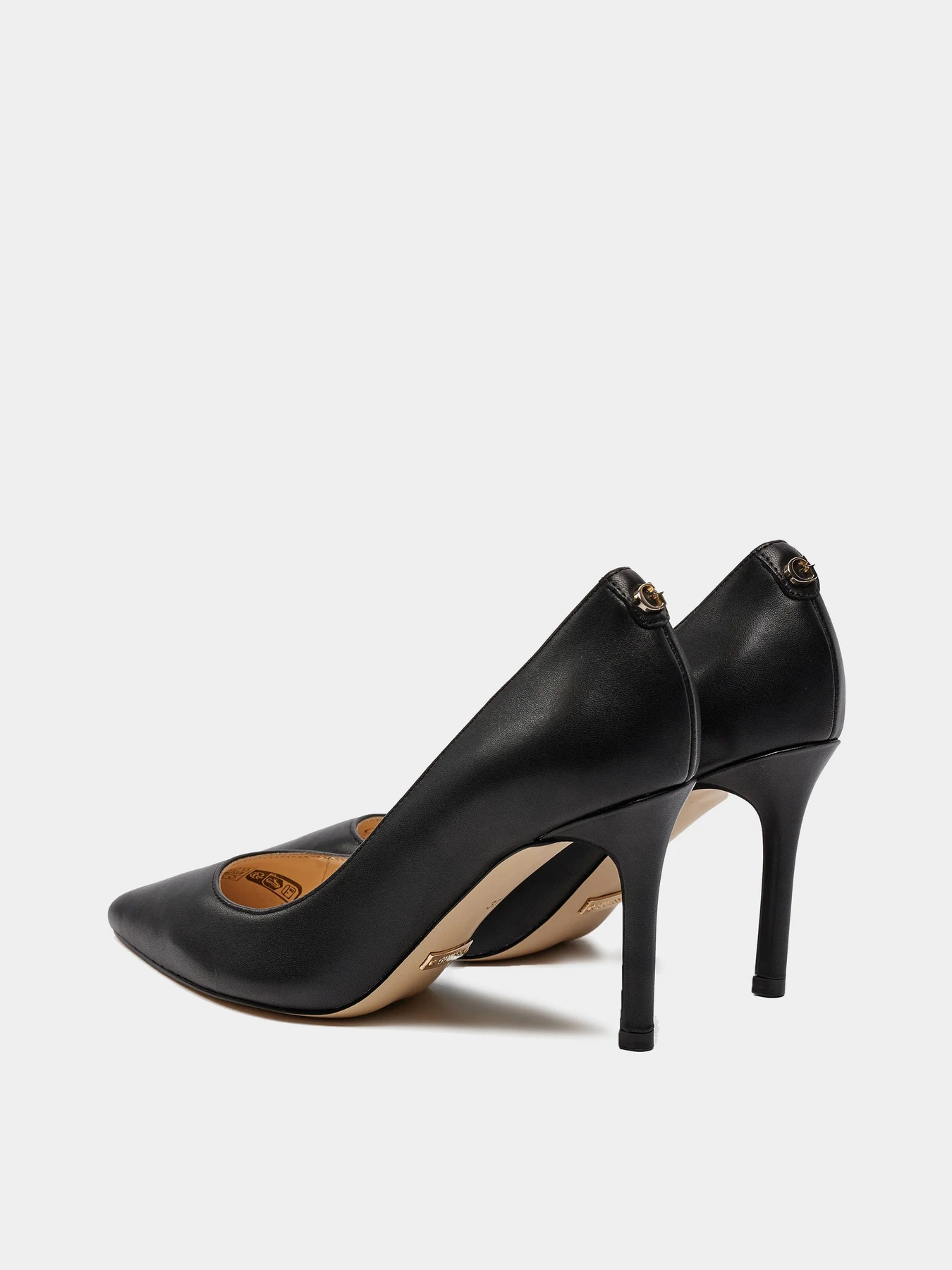 Туфли и лоферы GUESS модель FLTDAB-LEA08-BLACK Туфли и лоферы GUESS модель FLTDAB-LEA08-BLACK Фото