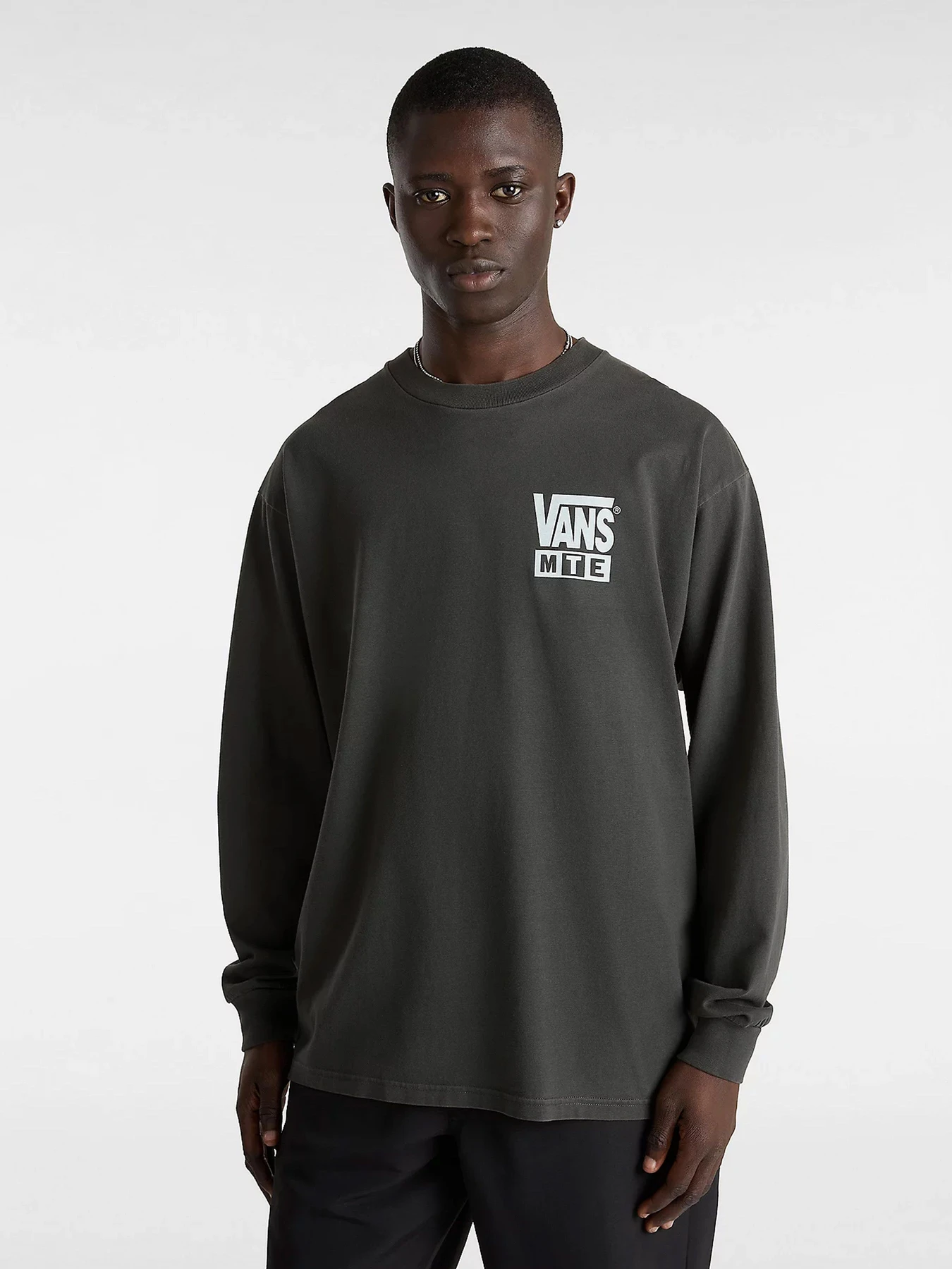 Худи и свитшоты Vans модель VN000JQSBLK1 Худи и свитшоты Vans модель VN000JQSBLK1 Фото
