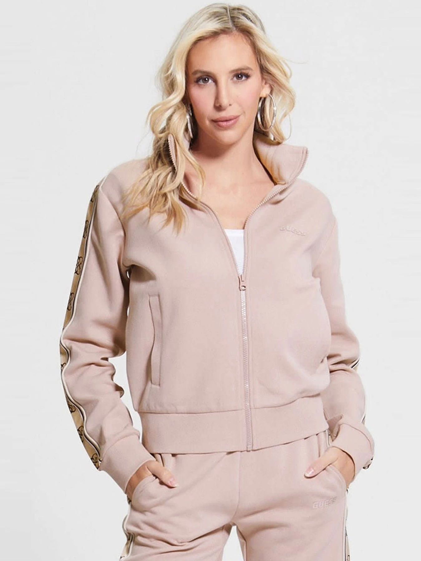 Худи и свитшоты GUESS модель V2YQ16-KB3P2-G4Q9 Худи и свитшоты GUESS модель V2YQ16-KB3P2-G4Q9 Фото
