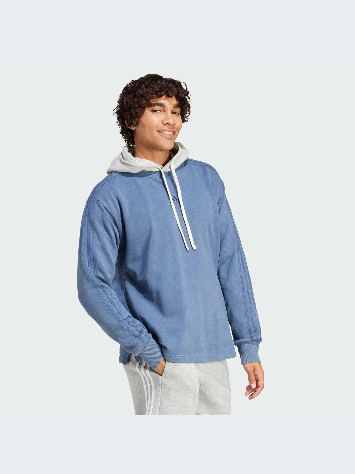 Худи и свитшоты Adidas 3 Stripes модель IR5256-KZ Худи и свитшоты Adidas 3 Stripes модель IR5256-KZ Фото