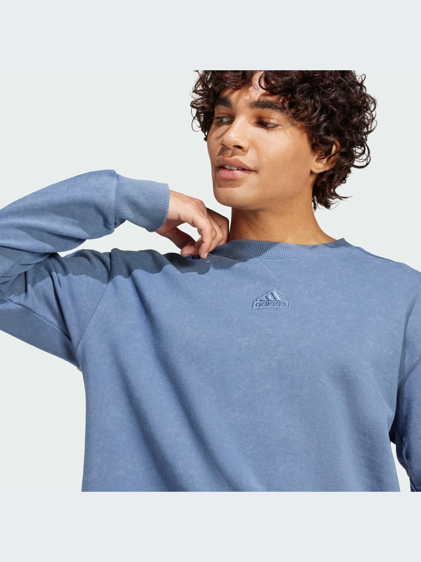 Худи и свитшоты Adidas 3 Stripes модель IR5256-KZ Худи и свитшоты Adidas 3 Stripes модель IR5256-KZ Фото