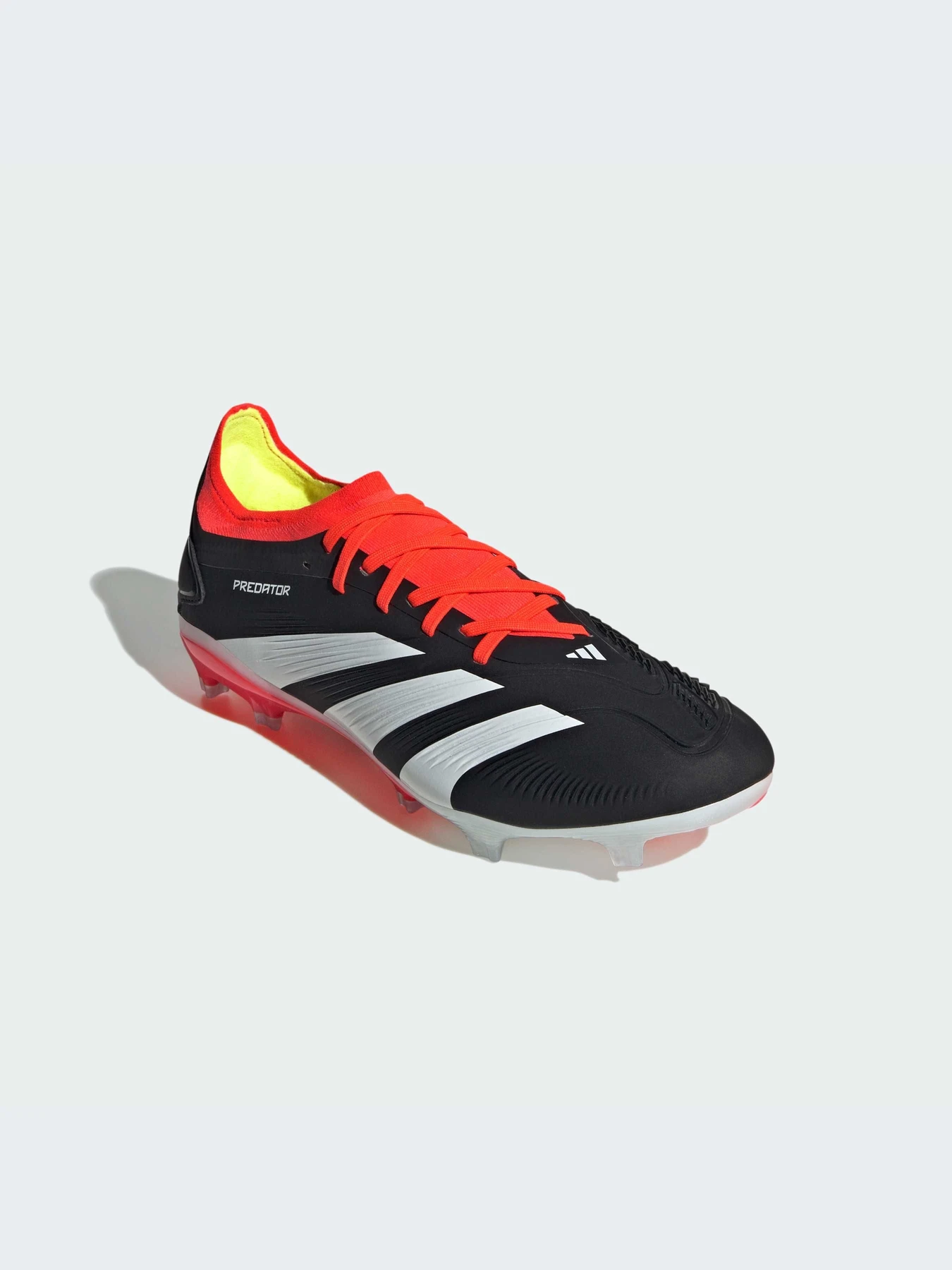 Кроссовки Adidas Predator модель IG7777-KZ Кроссовки Adidas Predator модель IG7777-KZ Фото