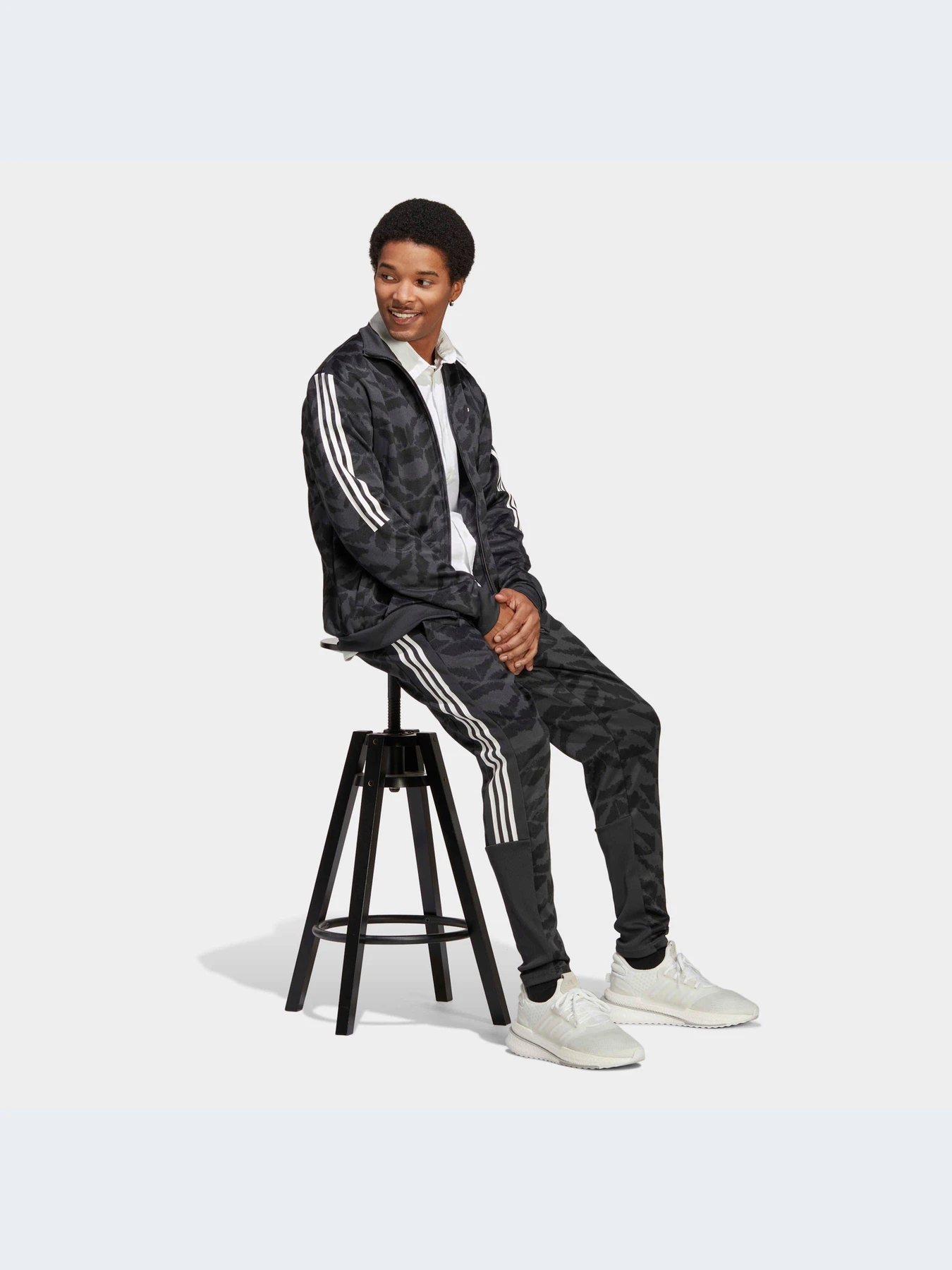 Брюки Adidas модель IB8383-KZ Брюки Adidas модель IB8383-KZ Фото