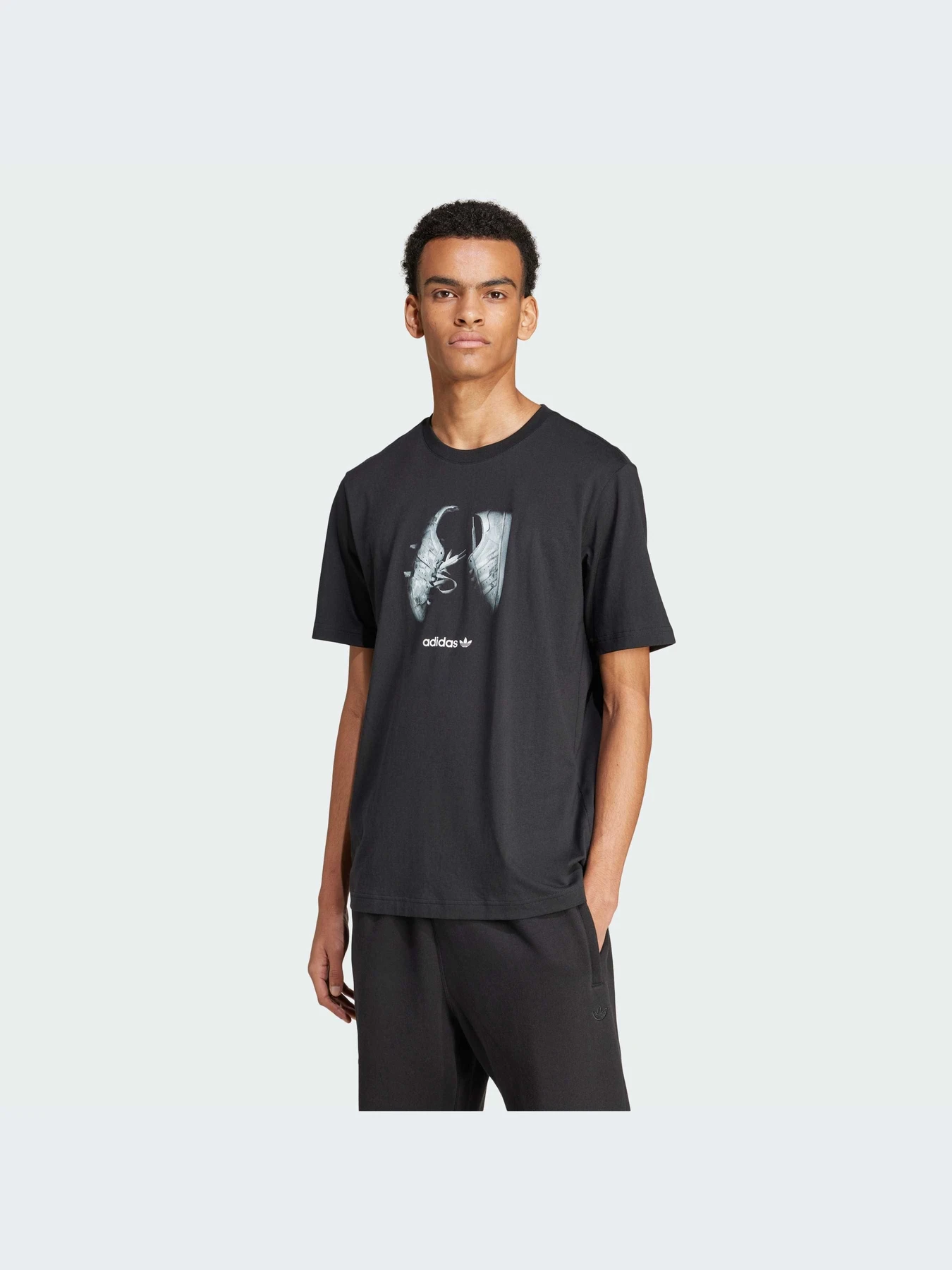 Футболки и поло Adidas Graphics модель IY3431-KZ Футболки и поло Adidas Graphics модель IY3431-KZ Фото