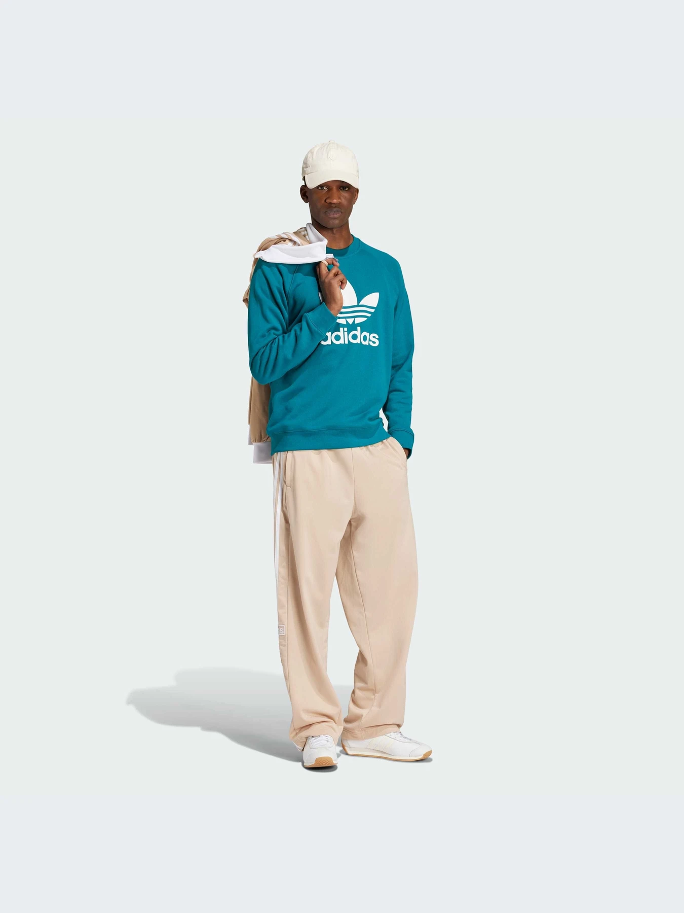 Брюки Adidas Adicolor модель IY9926-KZ Брюки Adidas Adicolor модель IY9926-KZ Фото