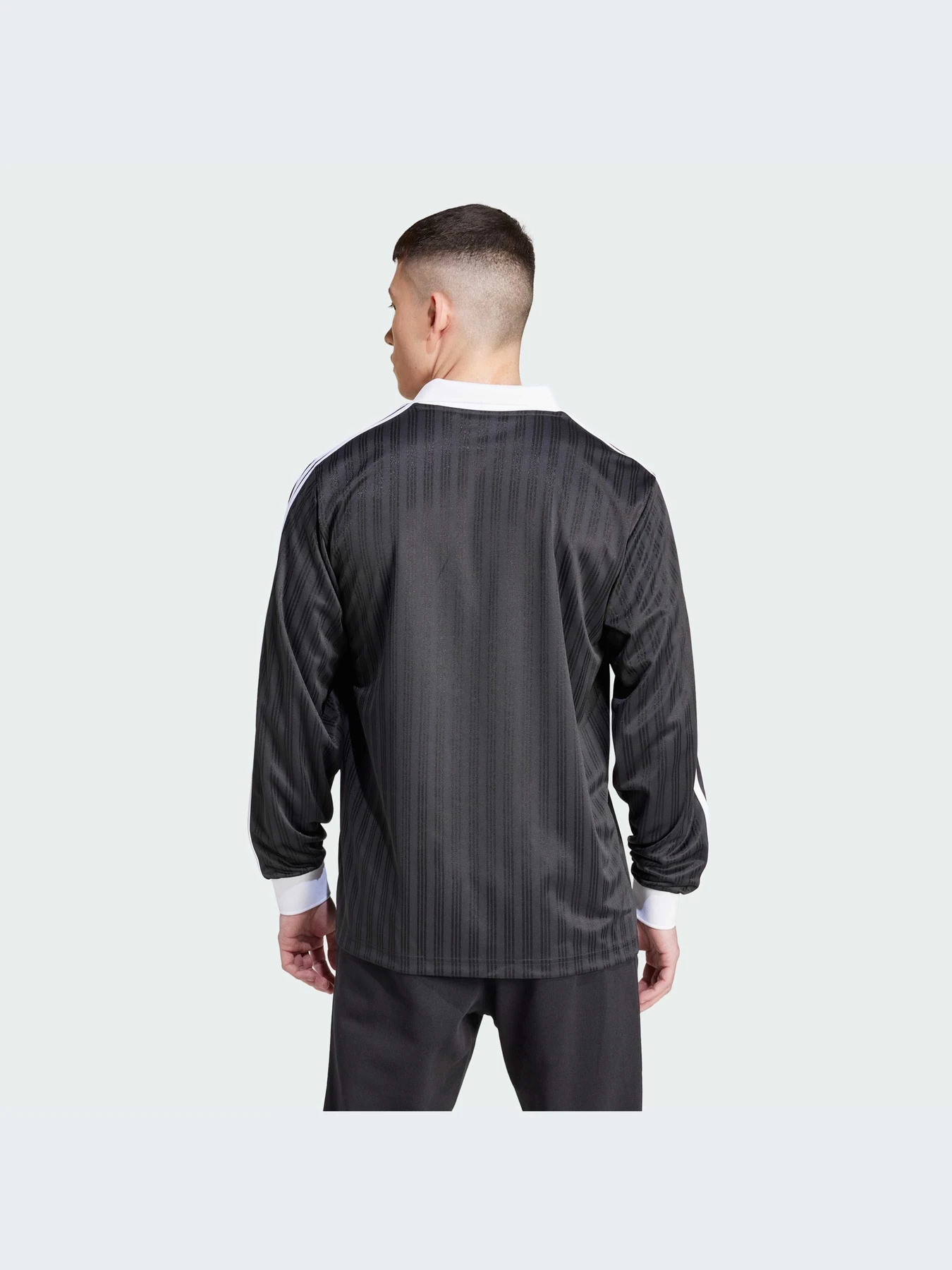 Худи и свитшоты Adidas Adicolor модель IZ4808-KZ Худи и свитшоты Adidas Adicolor модель IZ4808-KZ Фото