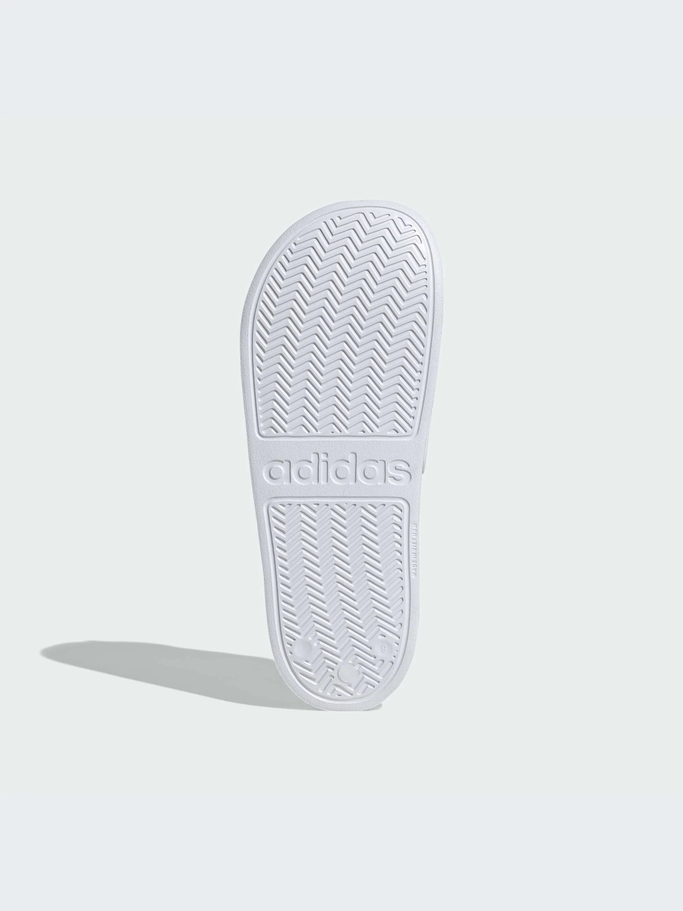 Шлёпанцы Adidas Adilette модель IE8944-KZ Шлёпанцы Adidas Adilette модель IE8944-KZ Фото