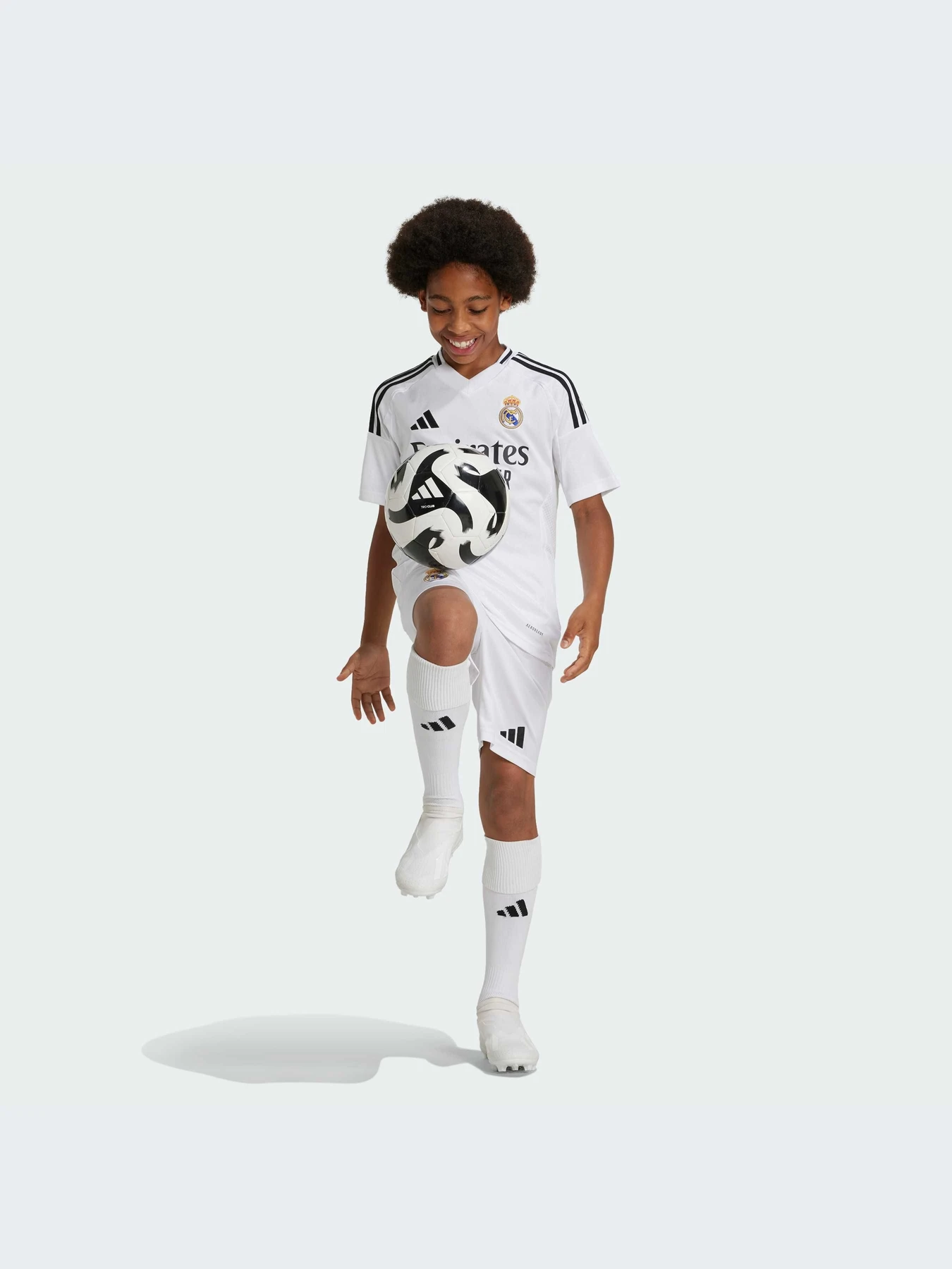 Шорты Adidas модель IT5176-KZ Шорты Adidas модель IT5176-KZ Фото