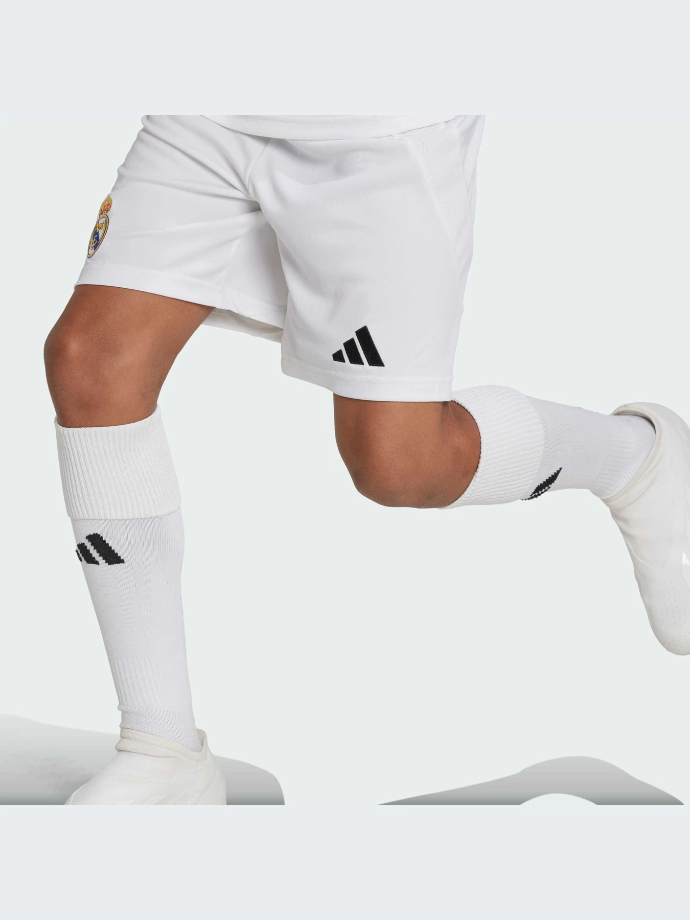 Шорты Adidas модель IT5176-KZ Шорты Adidas модель IT5176-KZ Фото
