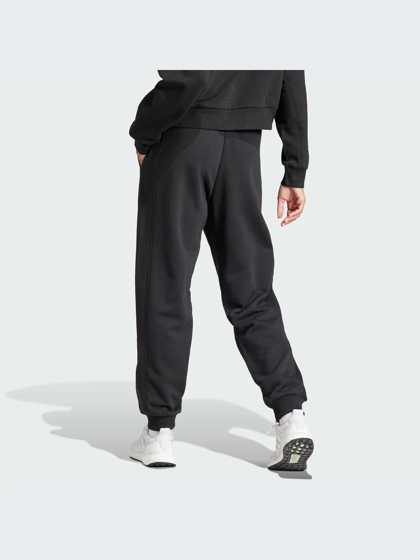 Брюки Adidas модель IW1278-KZ Брюки Adidas модель IW1278-KZ Фото