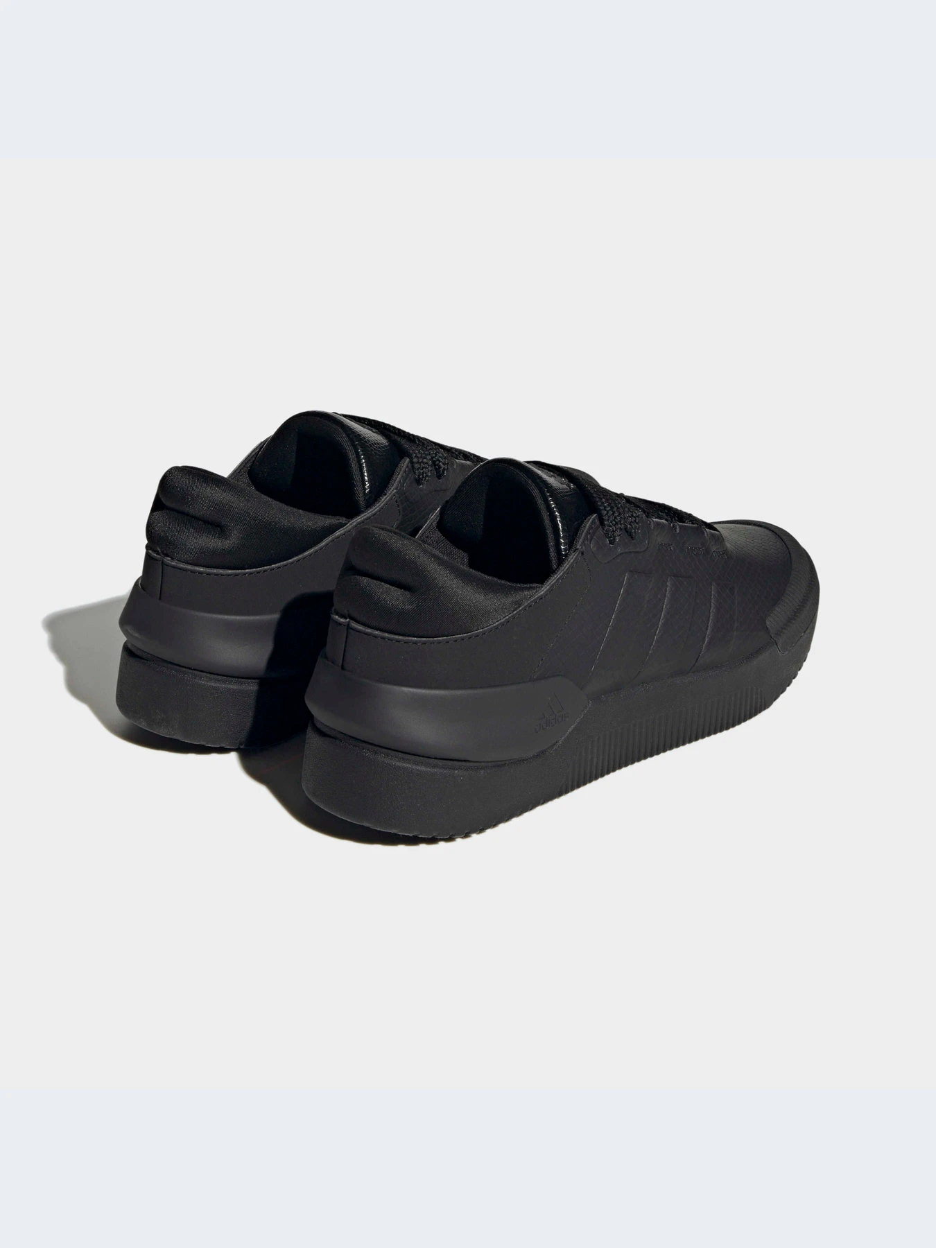 Кроссовки Adidas модель HQ1676-KZ Кроссовки Adidas модель HQ1676-KZ Фото
