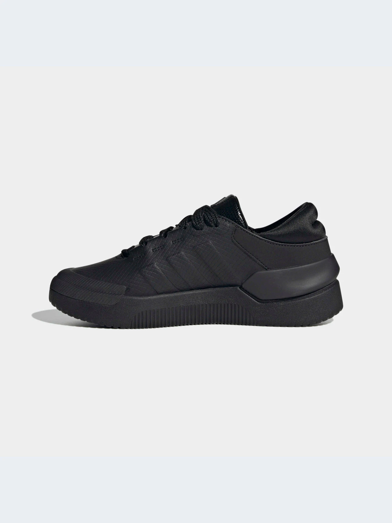 Кроссовки Adidas модель HQ1676-KZ Кроссовки Adidas модель HQ1676-KZ Фото