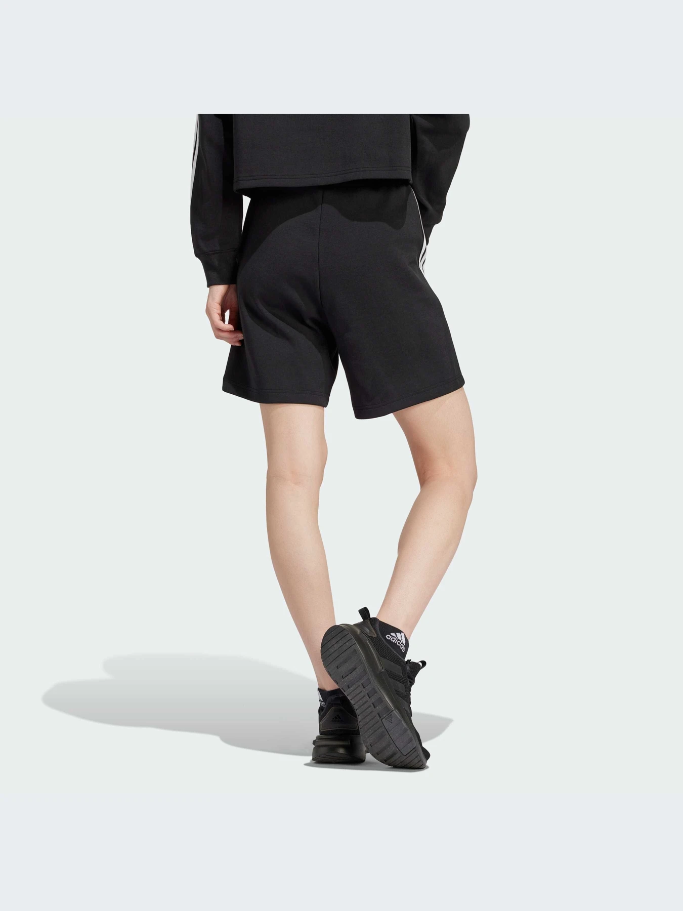 Шорты Adidas модель IP1543-KZ Шорты Adidas модель IP1543-KZ Фото