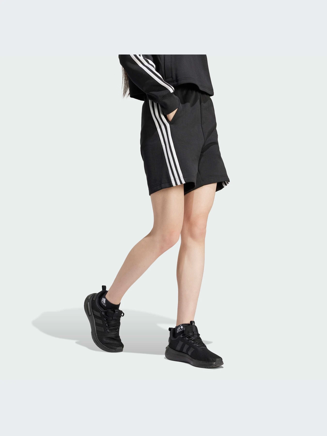 Шорты Adidas модель IP1543-KZ Шорты Adidas модель IP1543-KZ Фото