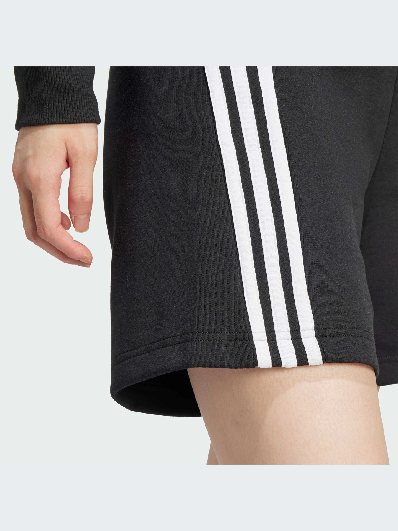 Шорты Adidas модель IP1543-KZ Шорты Adidas модель IP1543-KZ Фото