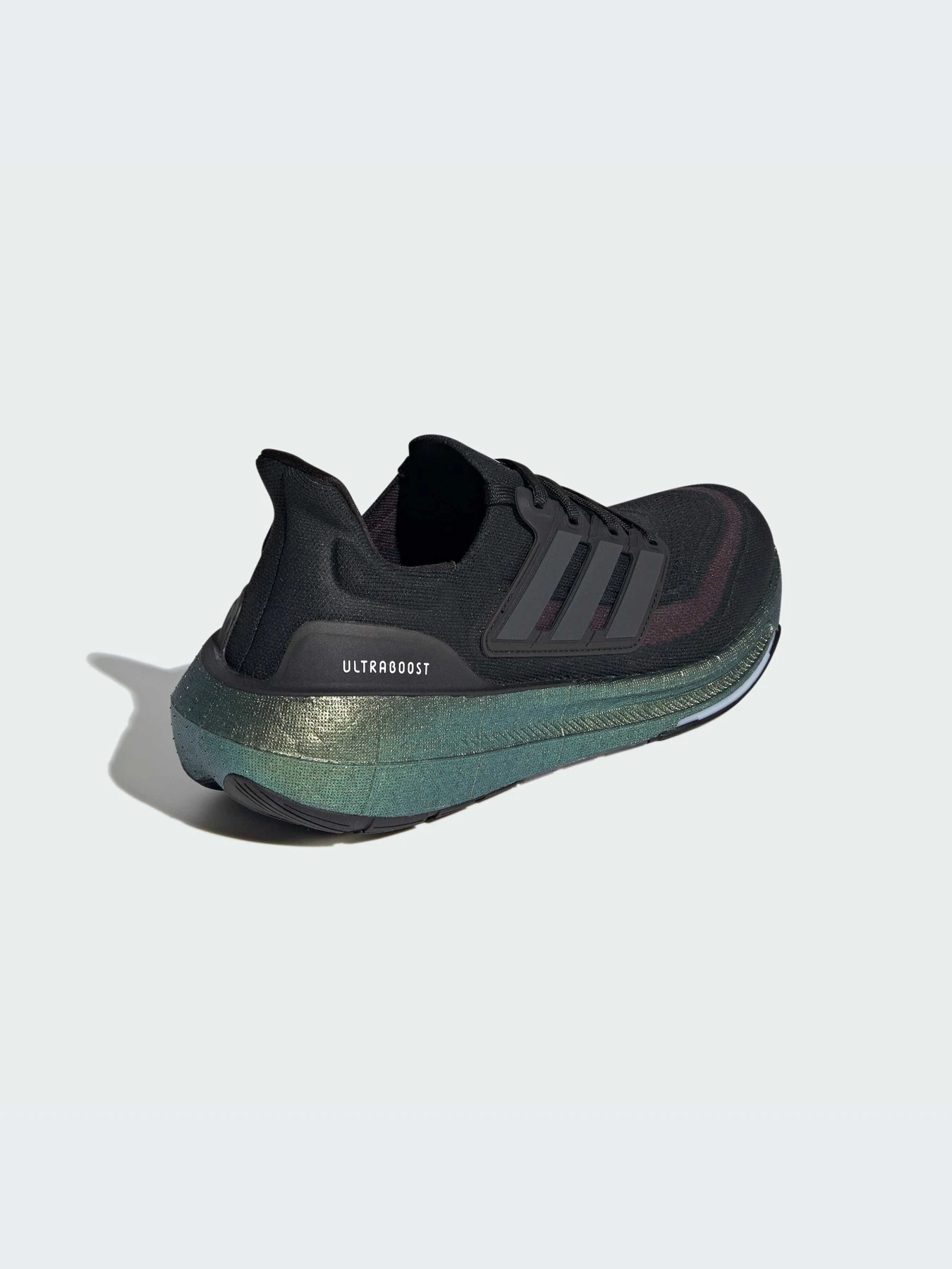 Кроссовки Adidas Ultraboost модель IF1720-KZ Кроссовки Adidas Ultraboost модель IF1720-KZ Фото