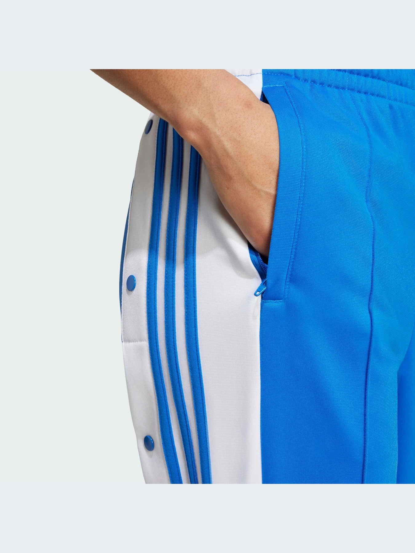 Брюки Adidas Adicolor модель IY2124-KZ Брюки Adidas Adicolor модель IY2124-KZ Фото