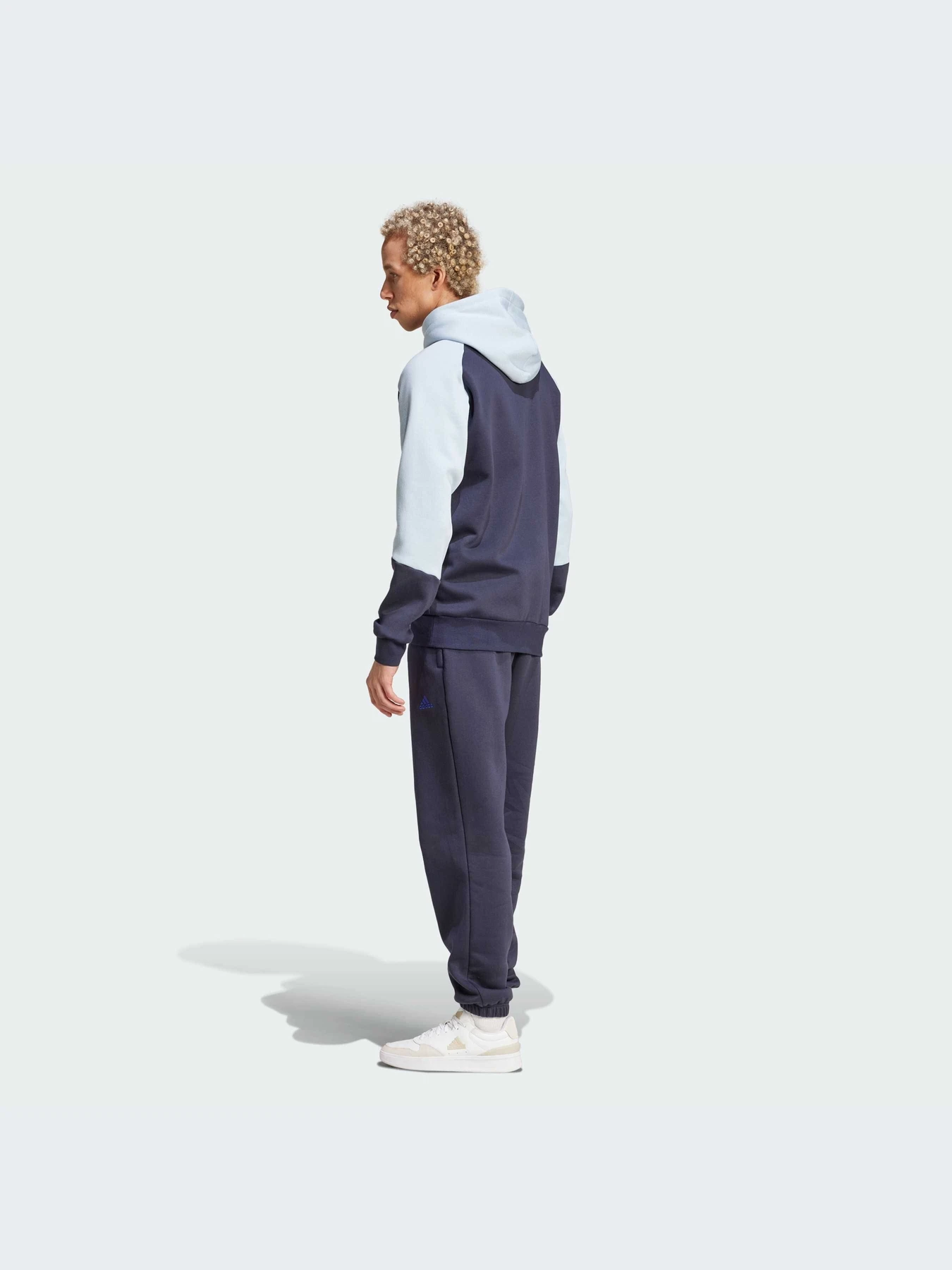 Костюмы Adidas модель IX1278-KZ Костюмы Adidas модель IX1278-KZ Фото