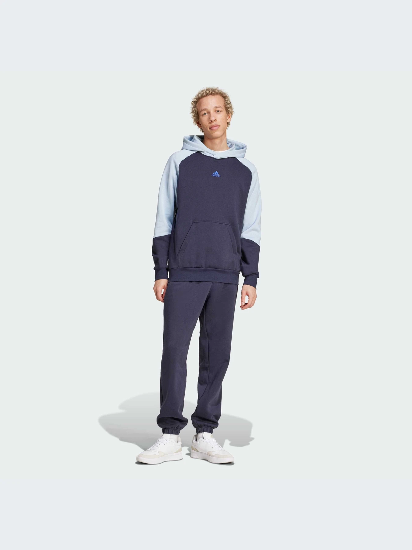 Костюмы Adidas модель IX1278-KZ Костюмы Adidas модель IX1278-KZ Фото