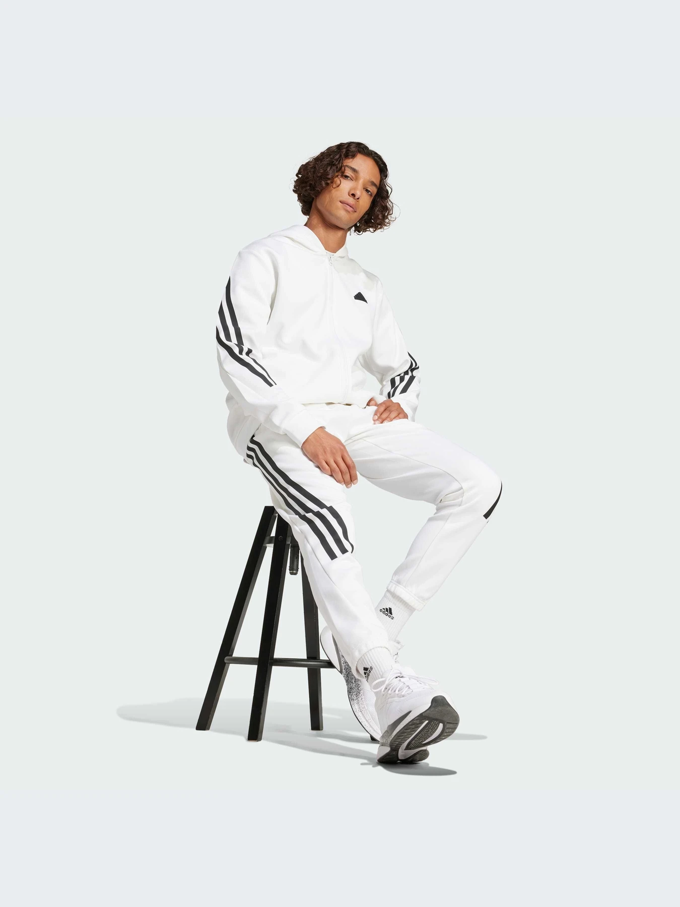 Брюки Adidas модель JJ4157-KZ Брюки Adidas модель JJ4157-KZ Фото