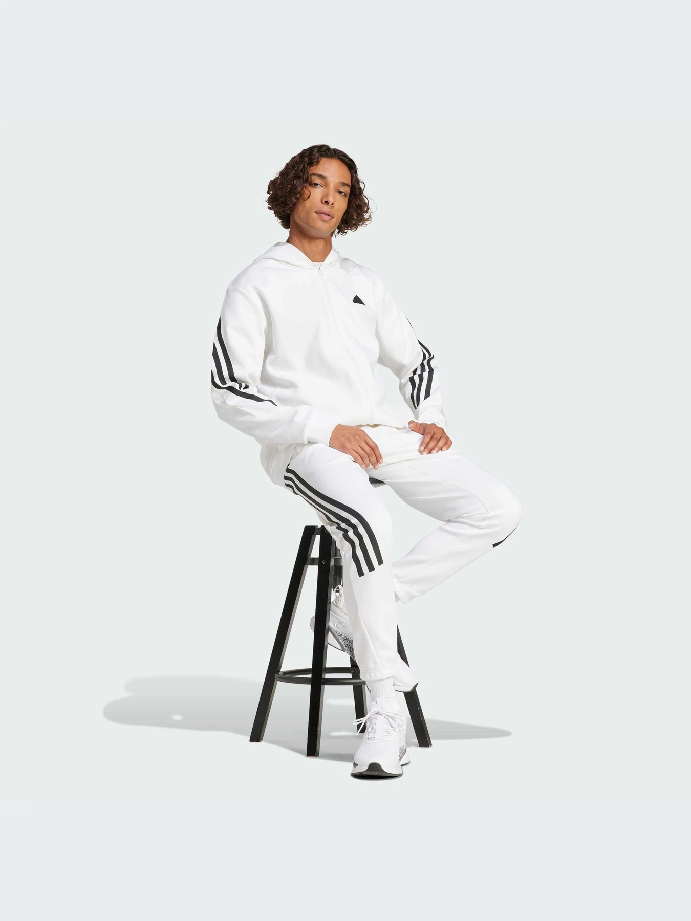 Худи и свитшоты Adidas модель JJ4158-KZ Худи и свитшоты Adidas модель JJ4158-KZ Фото