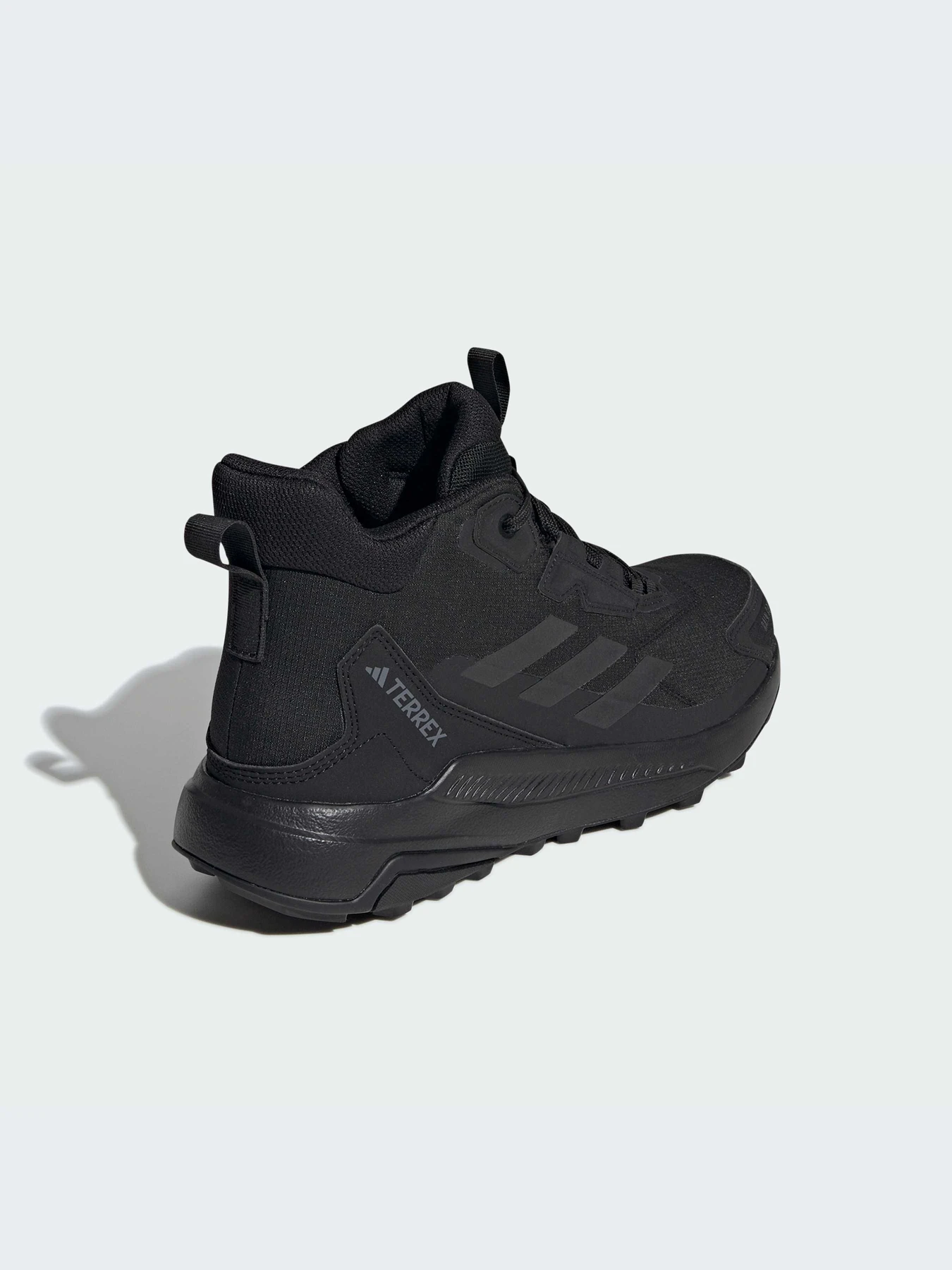 Ботинки и сапоги Adidas модель ID3473-KZ Ботинки и сапоги Adidas модель ID3473-KZ Фото