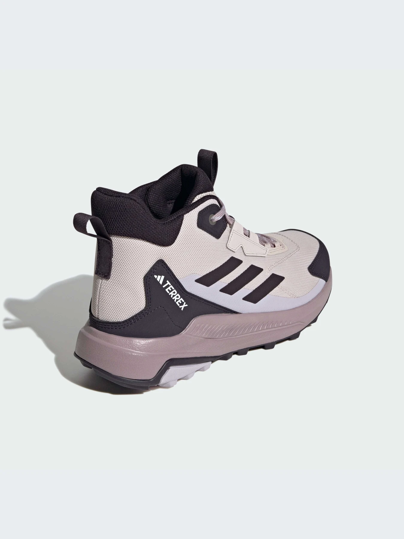 Ботинки и сапоги Adidas модель IE3889-KZ Ботинки и сапоги Adidas модель IE3889-KZ Фото