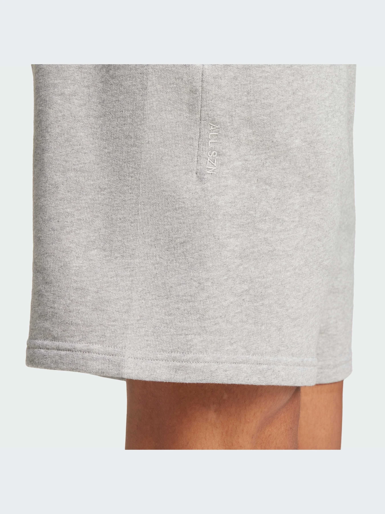 Шорты Adidas модель IY4152-KZ Шорты Adidas модель IY4152-KZ Фото