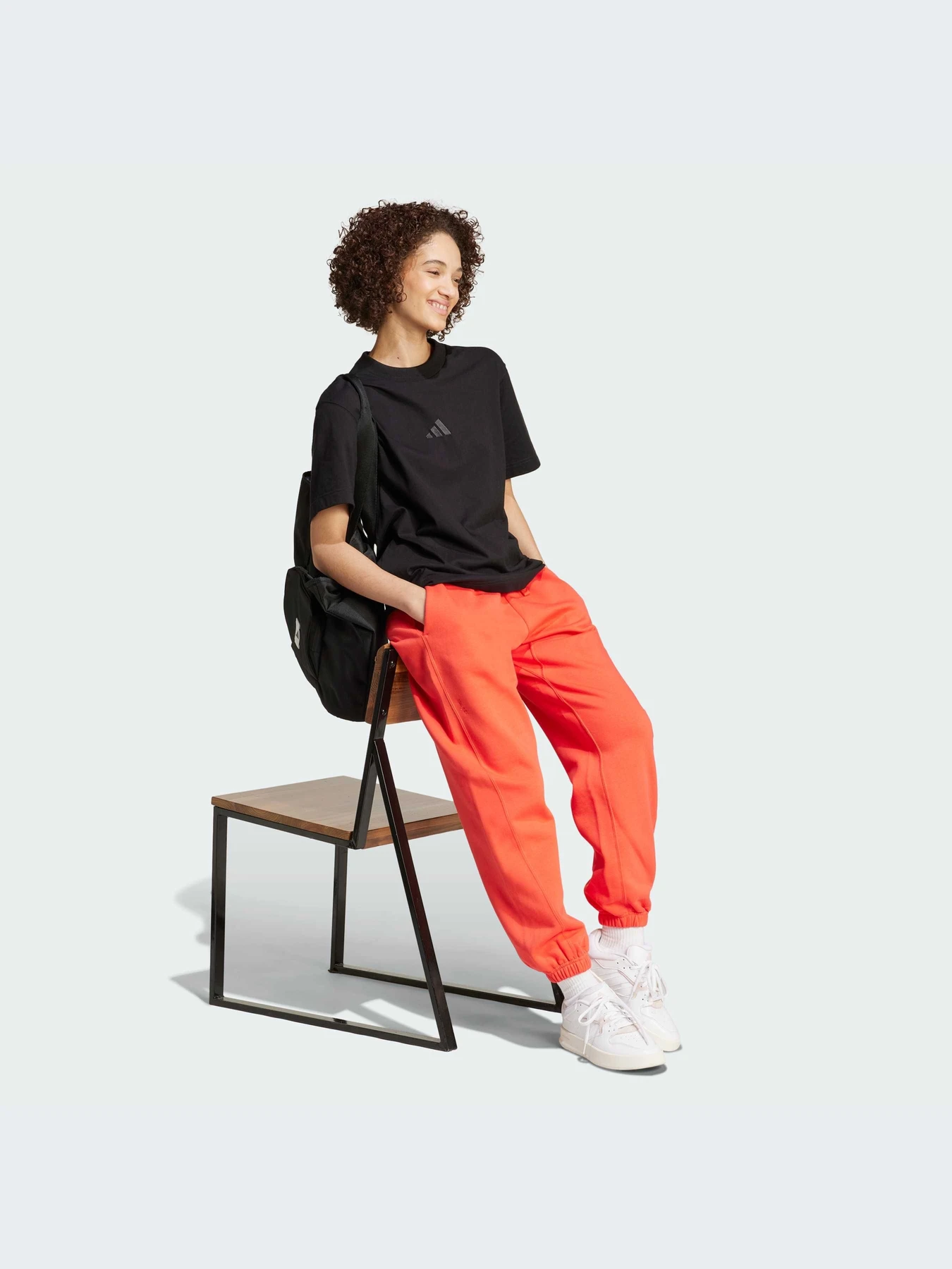 Футболки и поло Adidas модель IX3808-KZ Футболки и поло Adidas модель IX3808-KZ Фото
