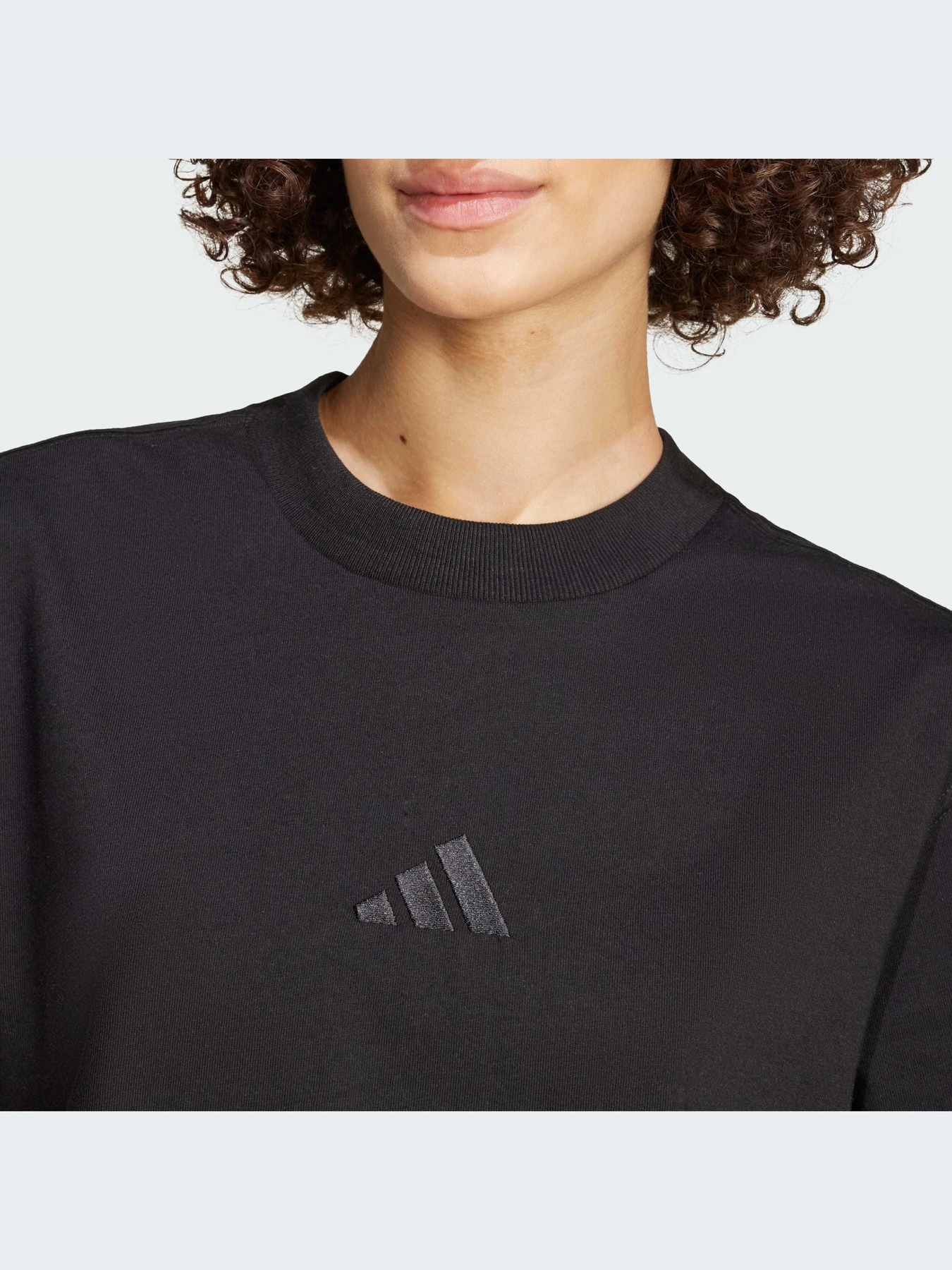 Футболки и поло Adidas модель IX3808-KZ Футболки и поло Adidas модель IX3808-KZ Фото