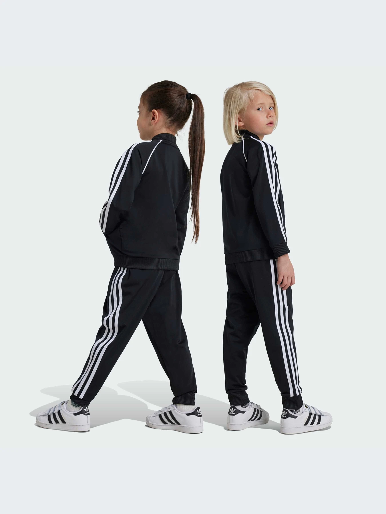 Костюмы Adidas Adicolor модель IX7624-KZ Костюмы Adidas Adicolor модель IX7624-KZ Фото