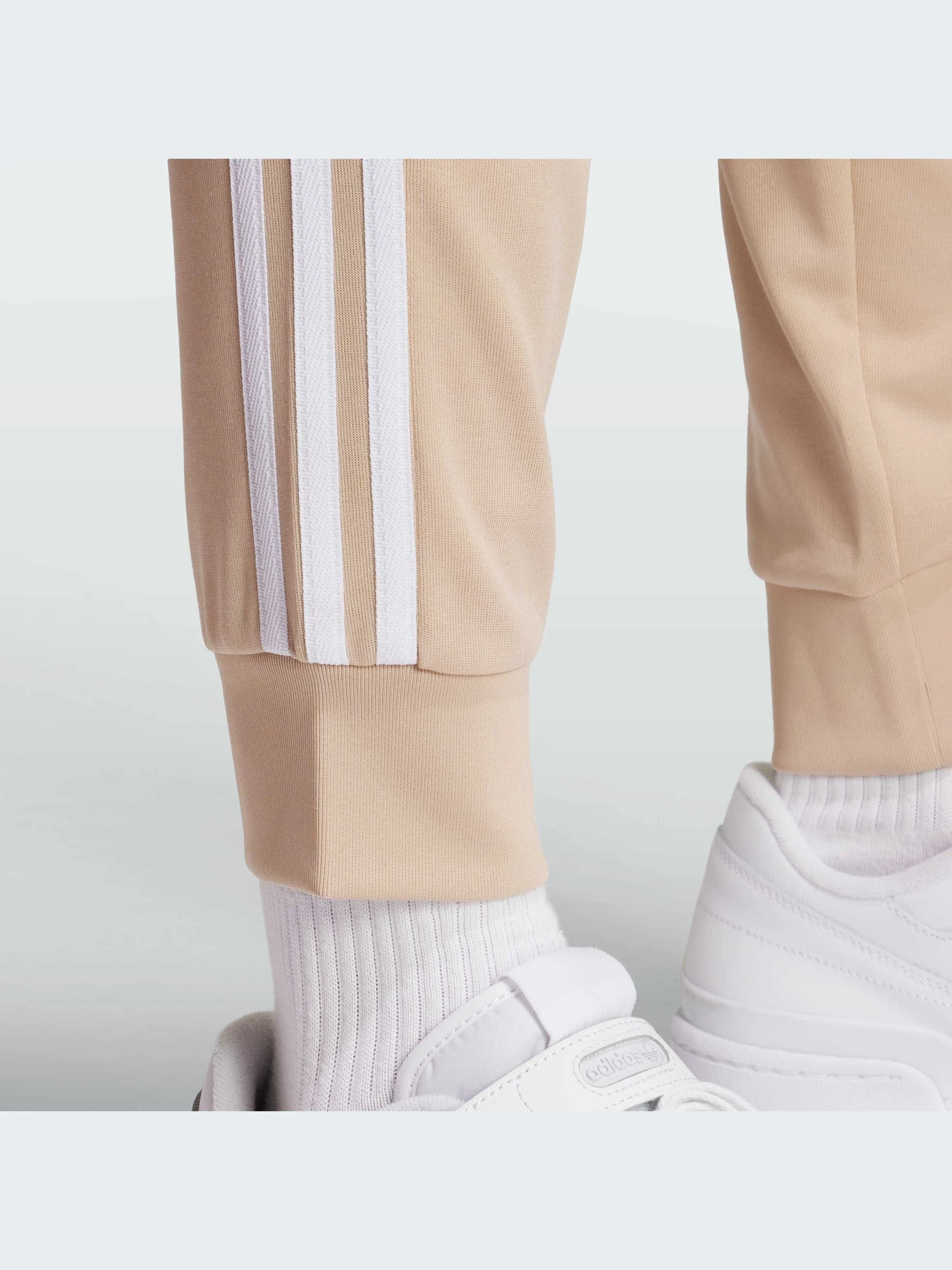 Брюки Adidas модель IY9860-KZ Брюки Adidas модель IY9860-KZ Фото