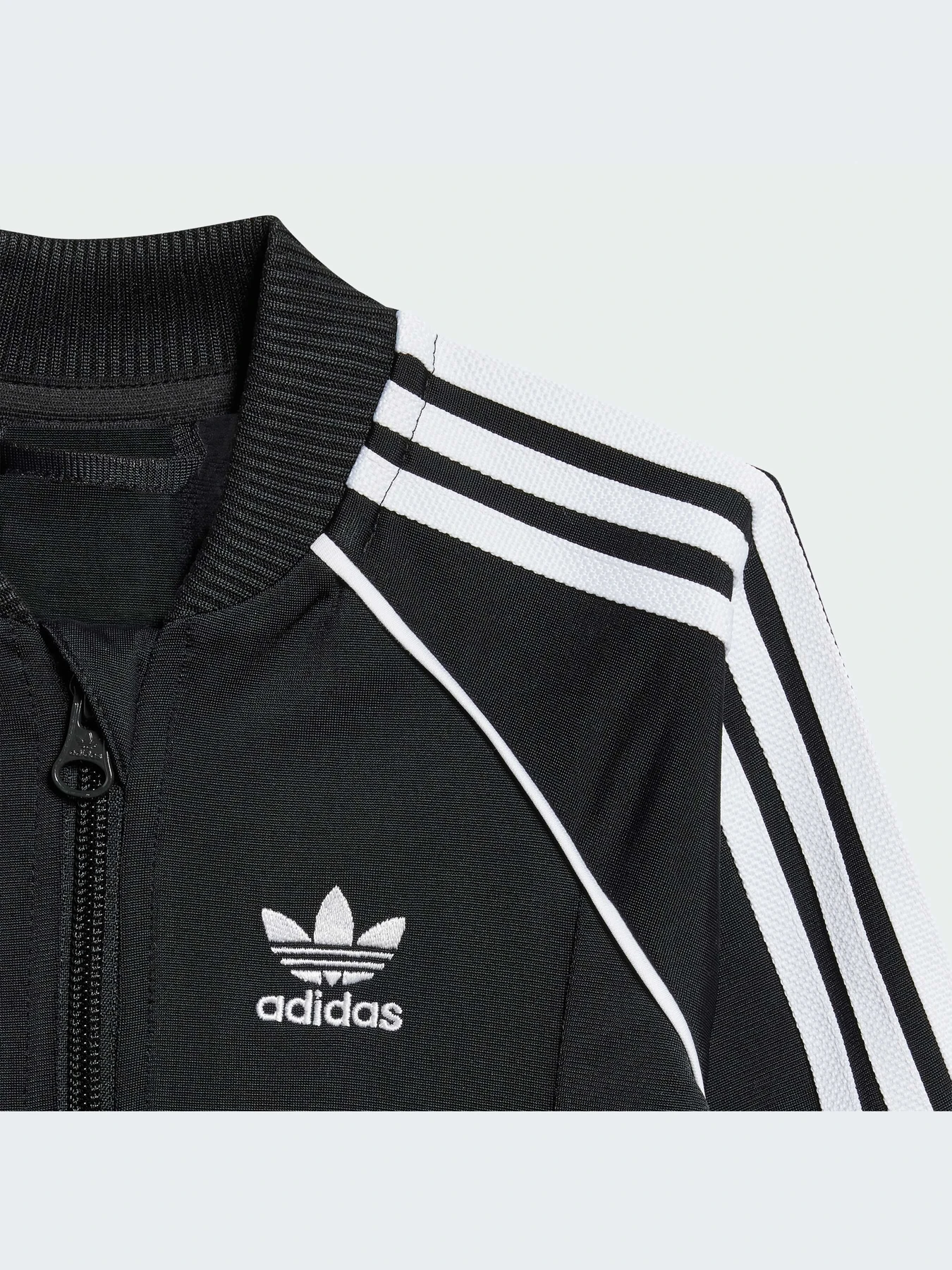 Костюмы Adidas Adicolor модель IX7622-KZ Костюмы Adidas Adicolor модель IX7622-KZ Фото
