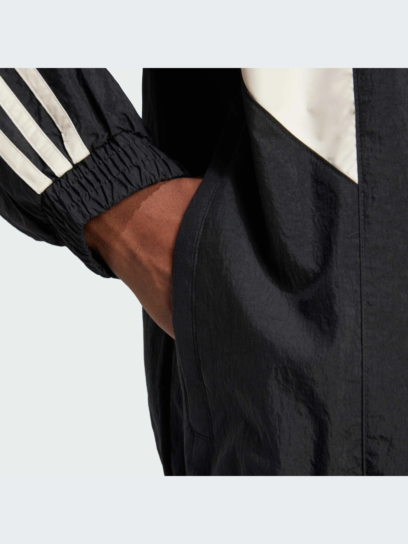 Худи и свитшоты Adidas модель IS6525-KZ Худи и свитшоты Adidas модель IS6525-KZ Фото