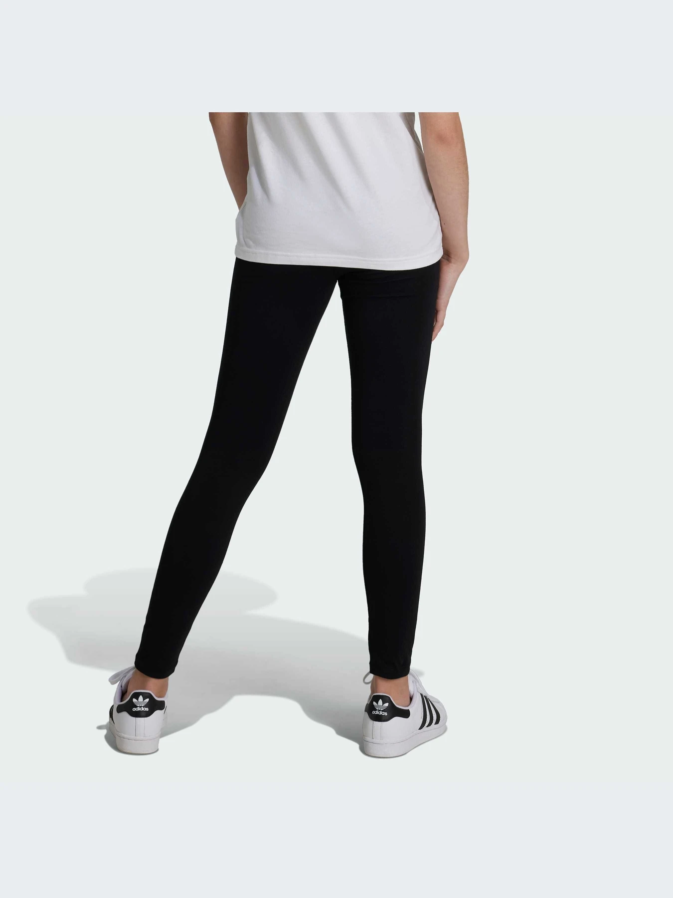 Брюки Adidas модель IW3504-KZ Брюки Adidas модель IW3504-KZ Фото
