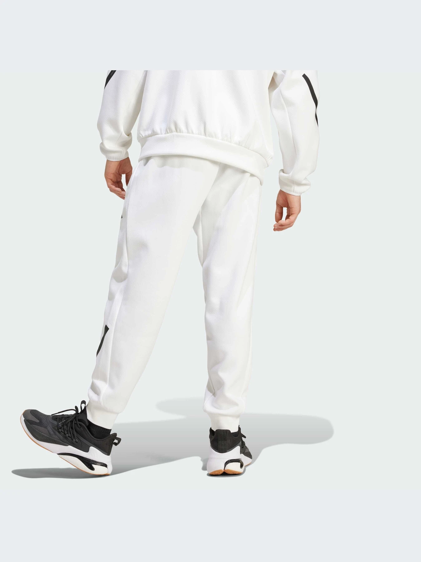 Брюки Adidas ZNE модель JF2449-KZ Брюки Adidas ZNE модель JF2449-KZ Фото