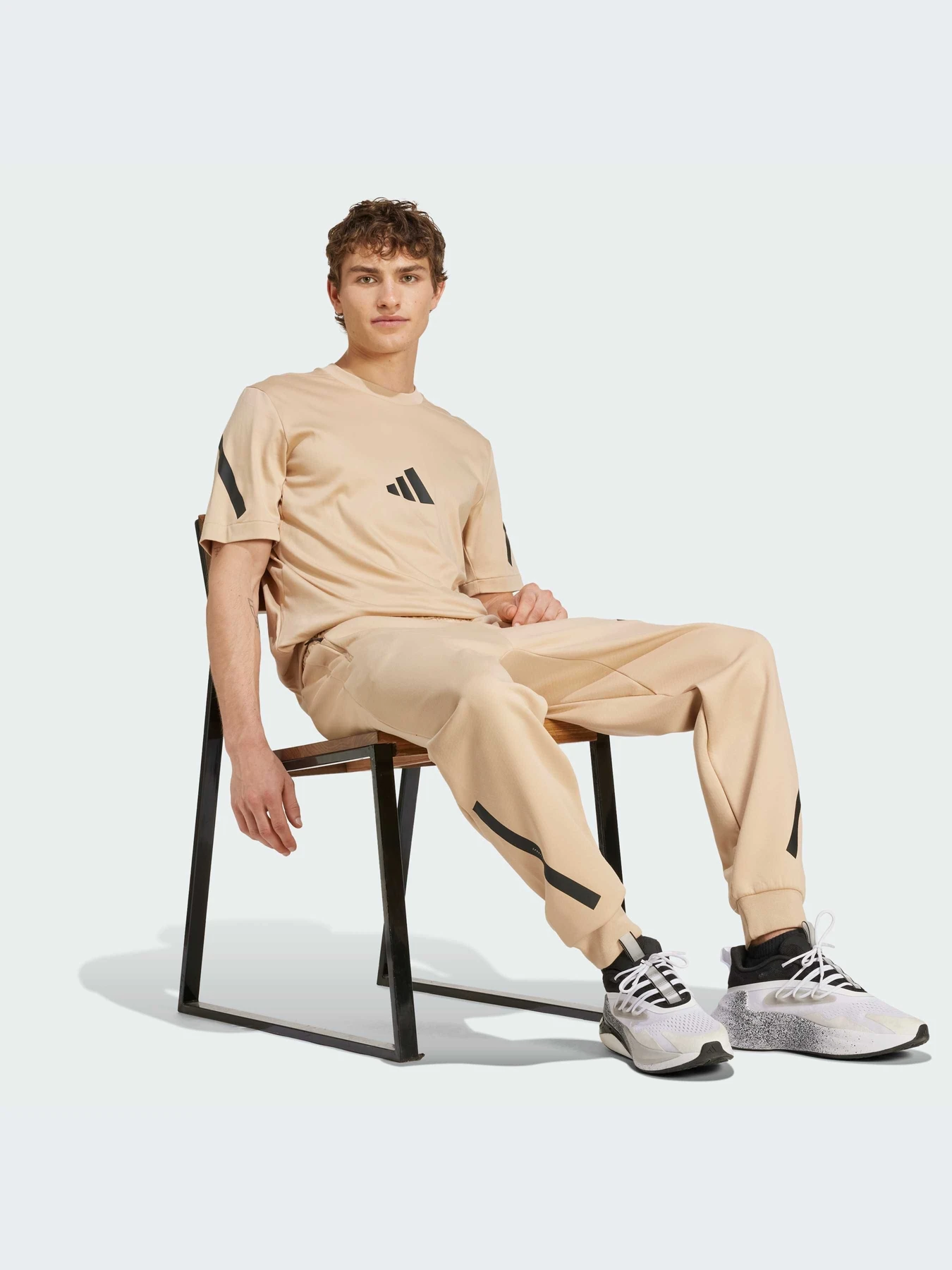 Футболки и поло Adidas ZNE модель JF2453-KZ Футболки и поло Adidas ZNE модель JF2453-KZ Фото