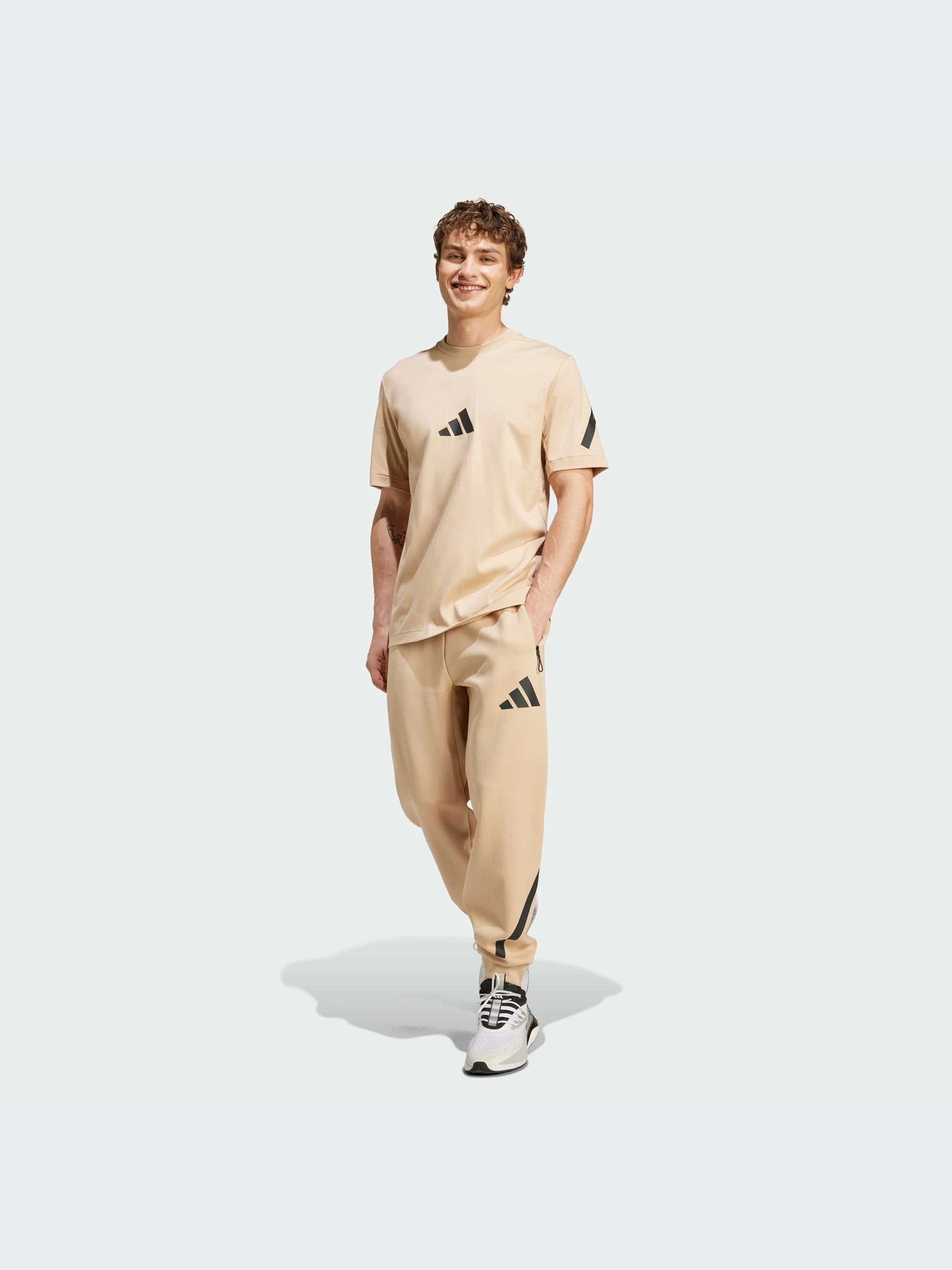 Футболки и поло Adidas ZNE модель JF2453-KZ Футболки и поло Adidas ZNE модель JF2453-KZ Фото