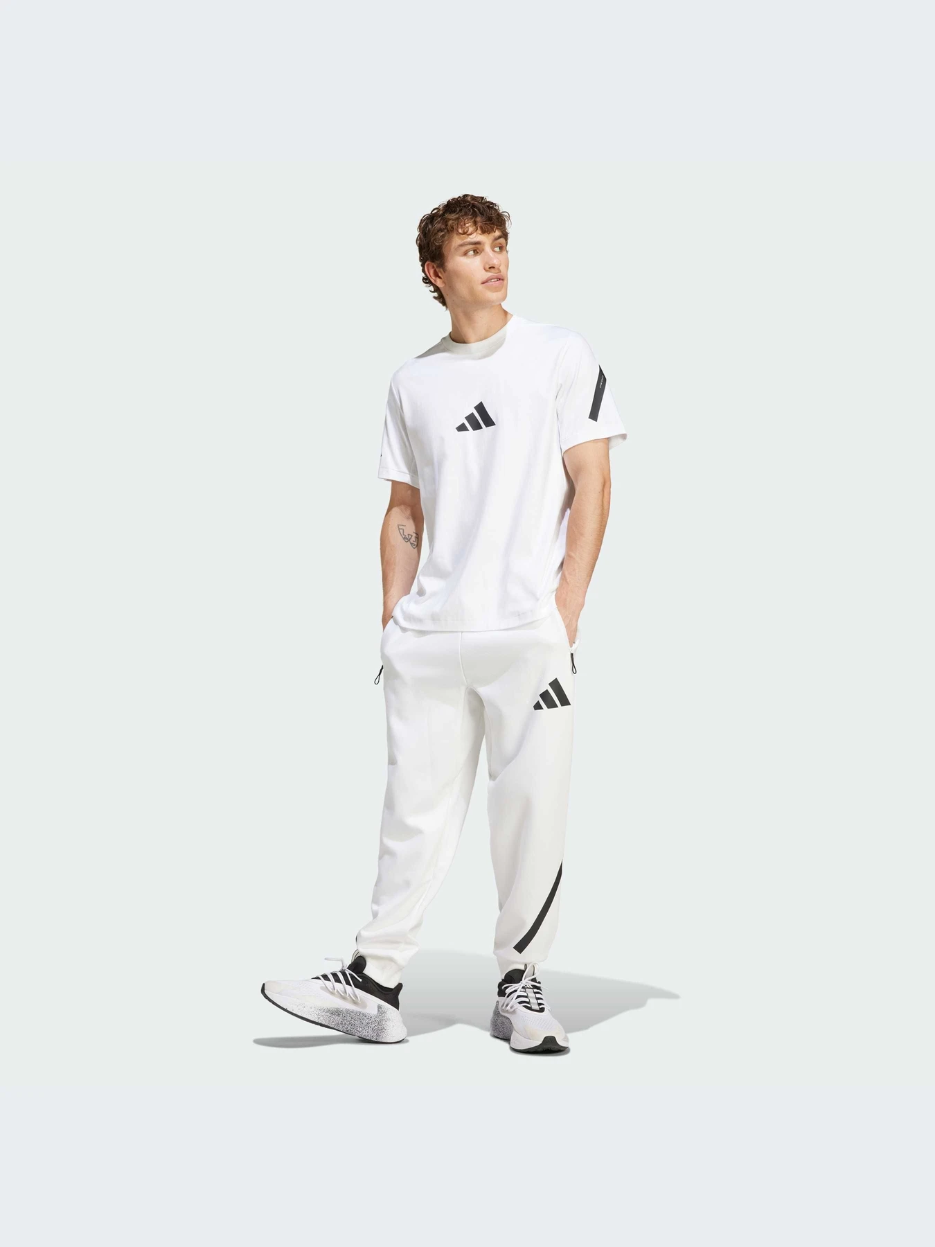 Футболки и поло Adidas ZNE модель JE3078-KZ Футболки и поло Adidas ZNE модель JE3078-KZ Фото