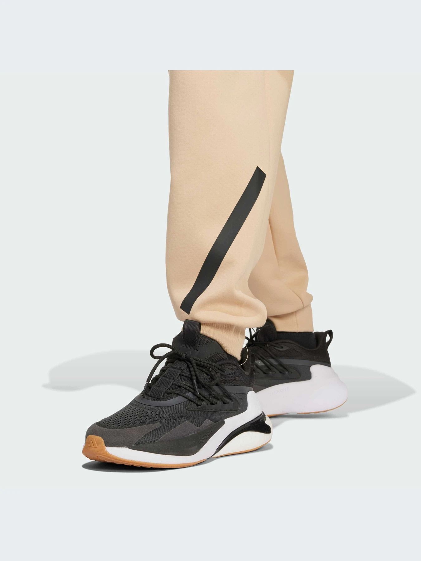 Брюки Adidas ZNE модель JE7539-KZ Брюки Adidas ZNE модель JE7539-KZ Фото