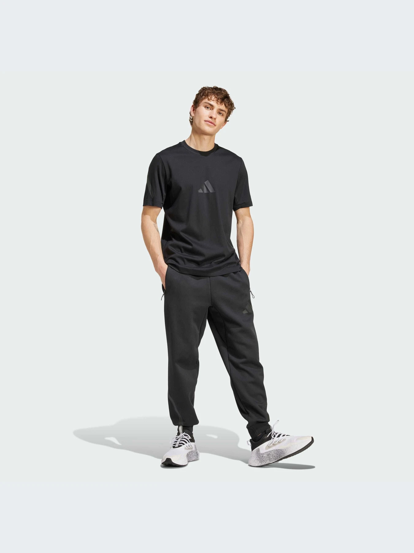 Футболки и поло Adidas ZNE модель JE3069-KZ Футболки и поло Adidas ZNE модель JE3069-KZ Фото