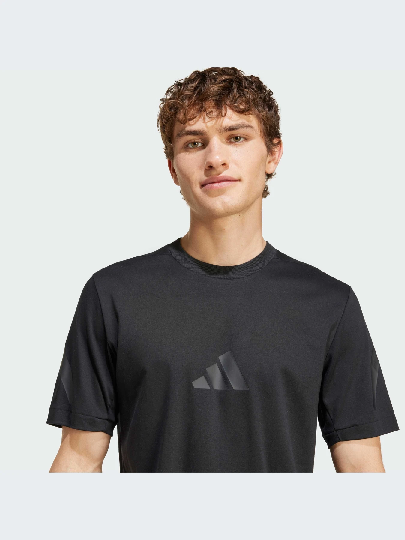 Футболки и поло Adidas ZNE модель JE3069-KZ Футболки и поло Adidas ZNE модель JE3069-KZ Фото