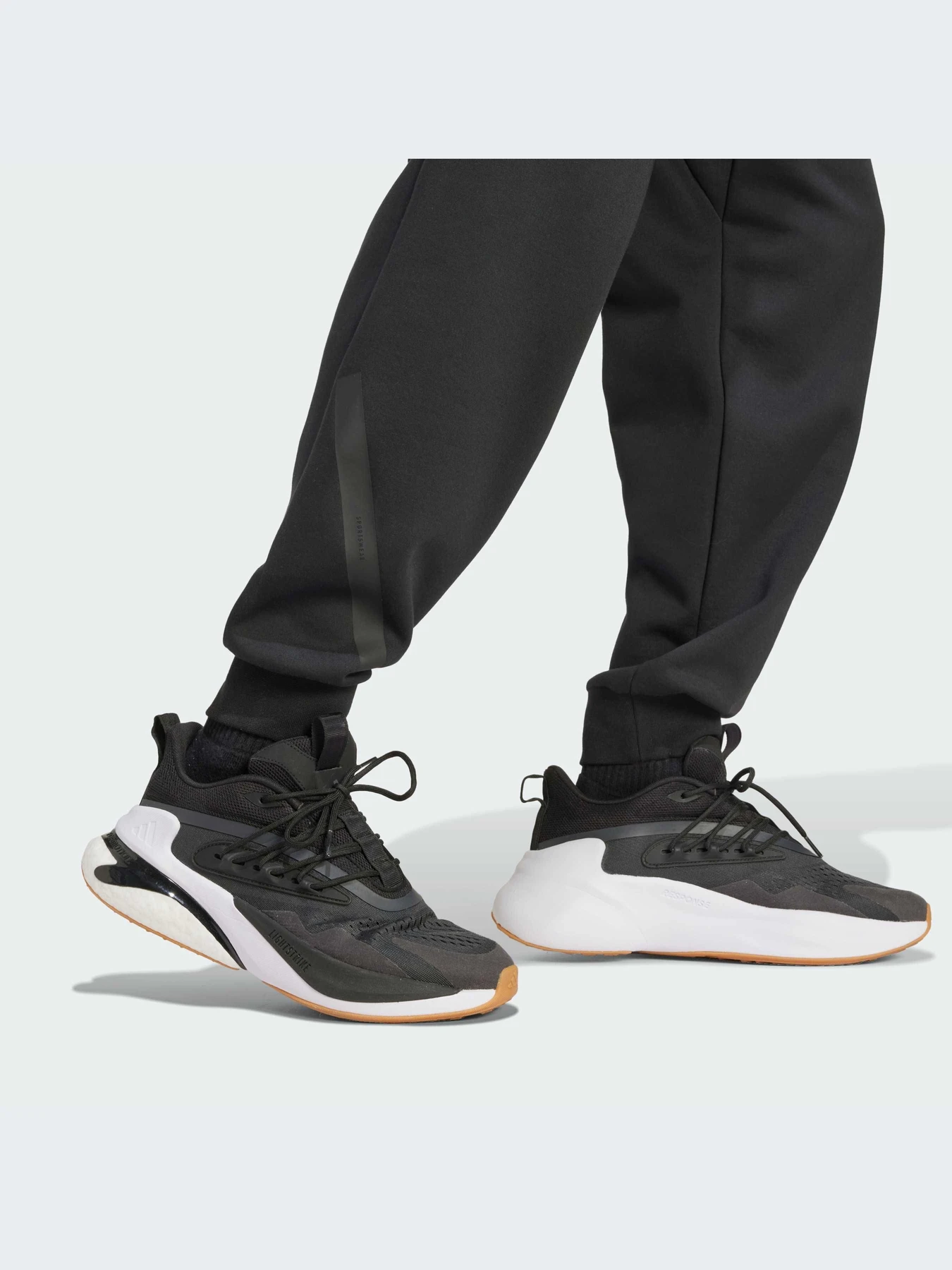 Брюки Adidas ZNE модель JD9599-KZ Брюки Adidas ZNE модель JD9599-KZ Фото