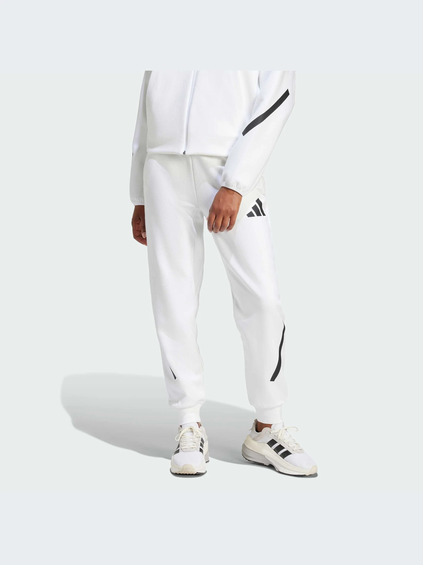 Брюки Adidas ZNE модель JE7843-KZ Брюки Adidas ZNE модель JE7843-KZ Фото