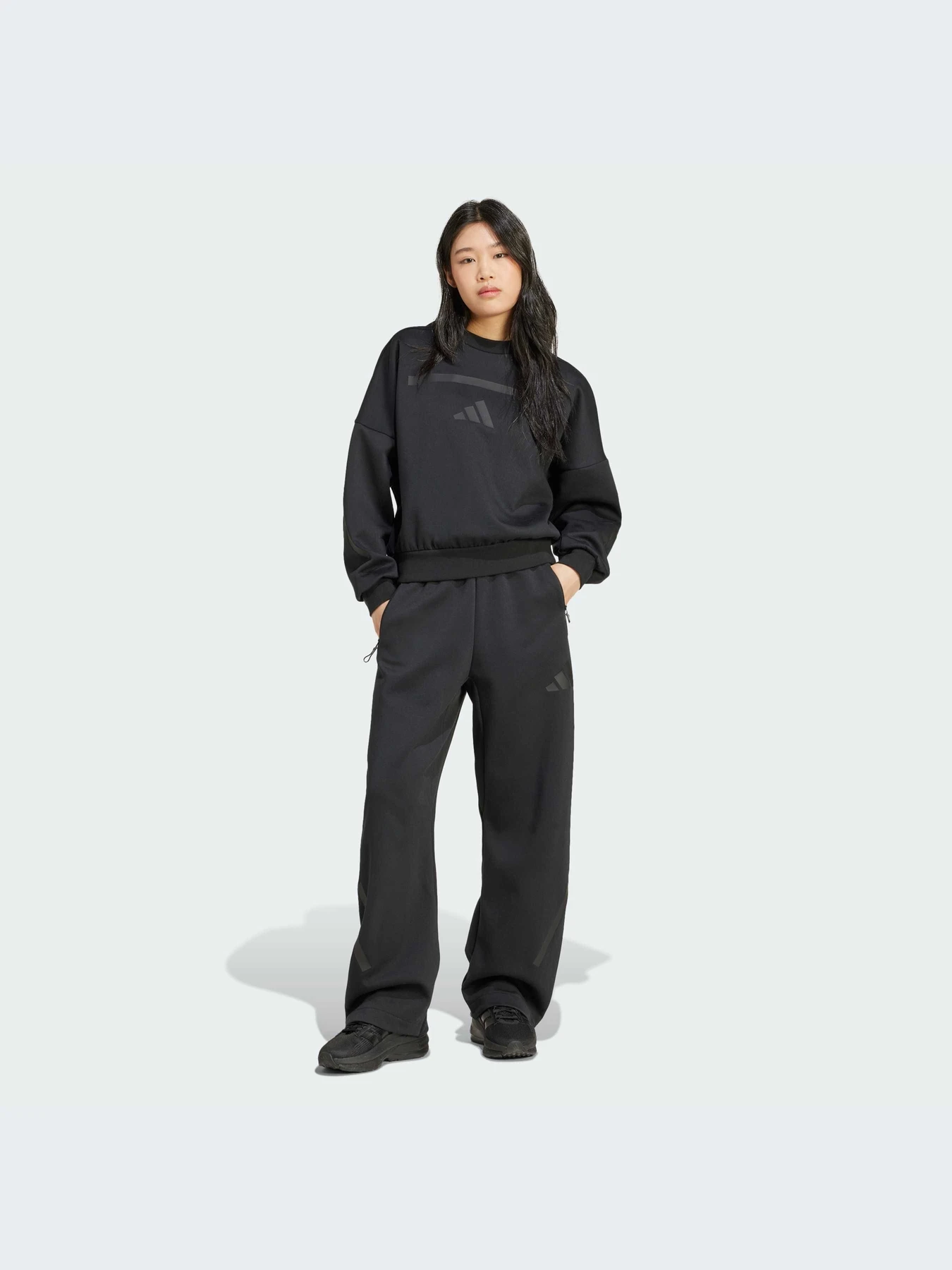 Брюки Adidas ZNE модель JE7850-KZ Брюки Adidas ZNE модель JE7850-KZ Фото